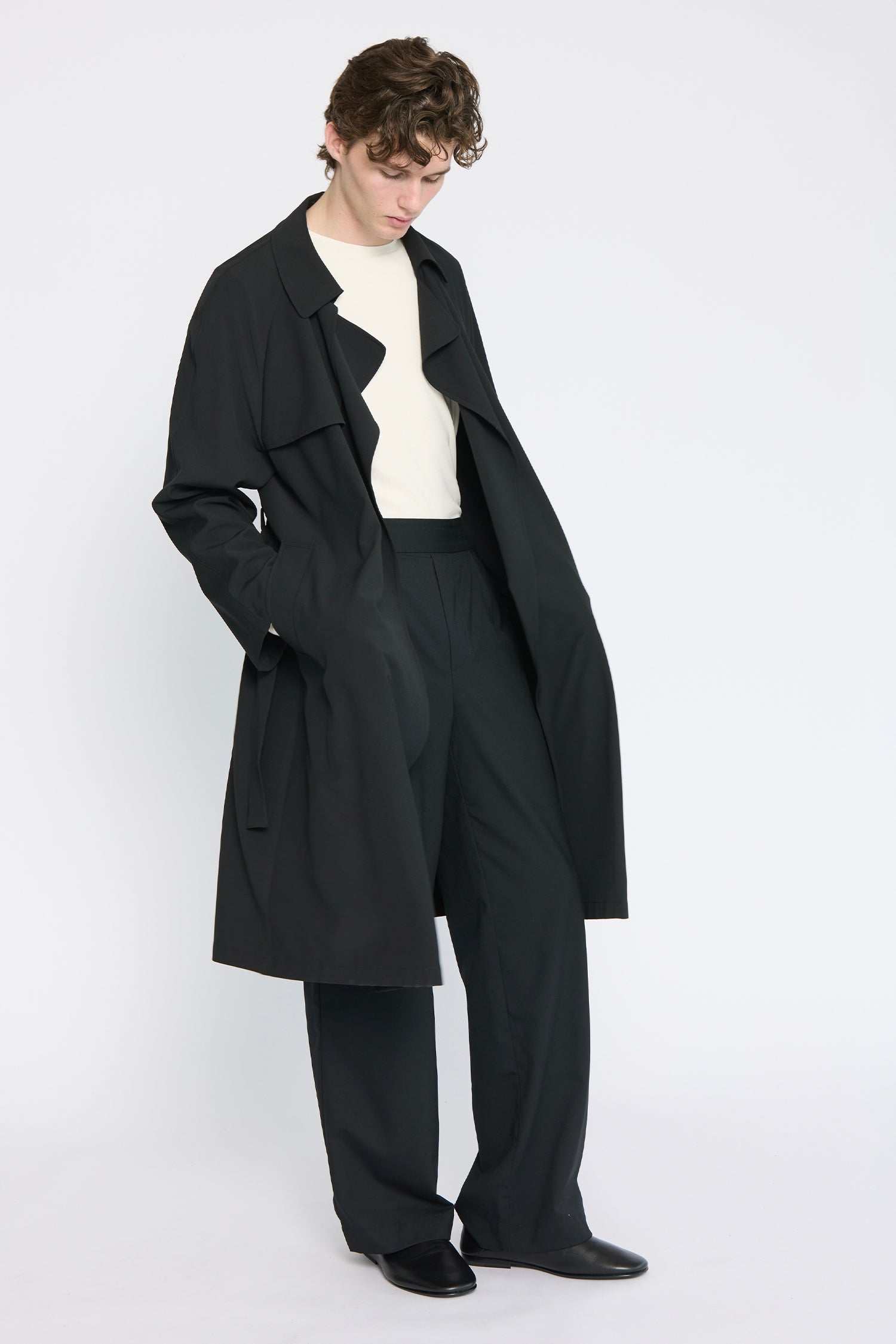 SHADOW IN DEEP BLACK, SS27