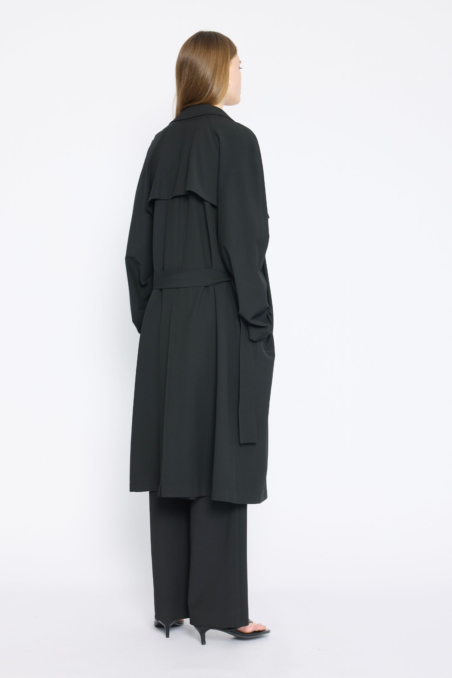 SHADOW IN DEEP BLACK, SS27