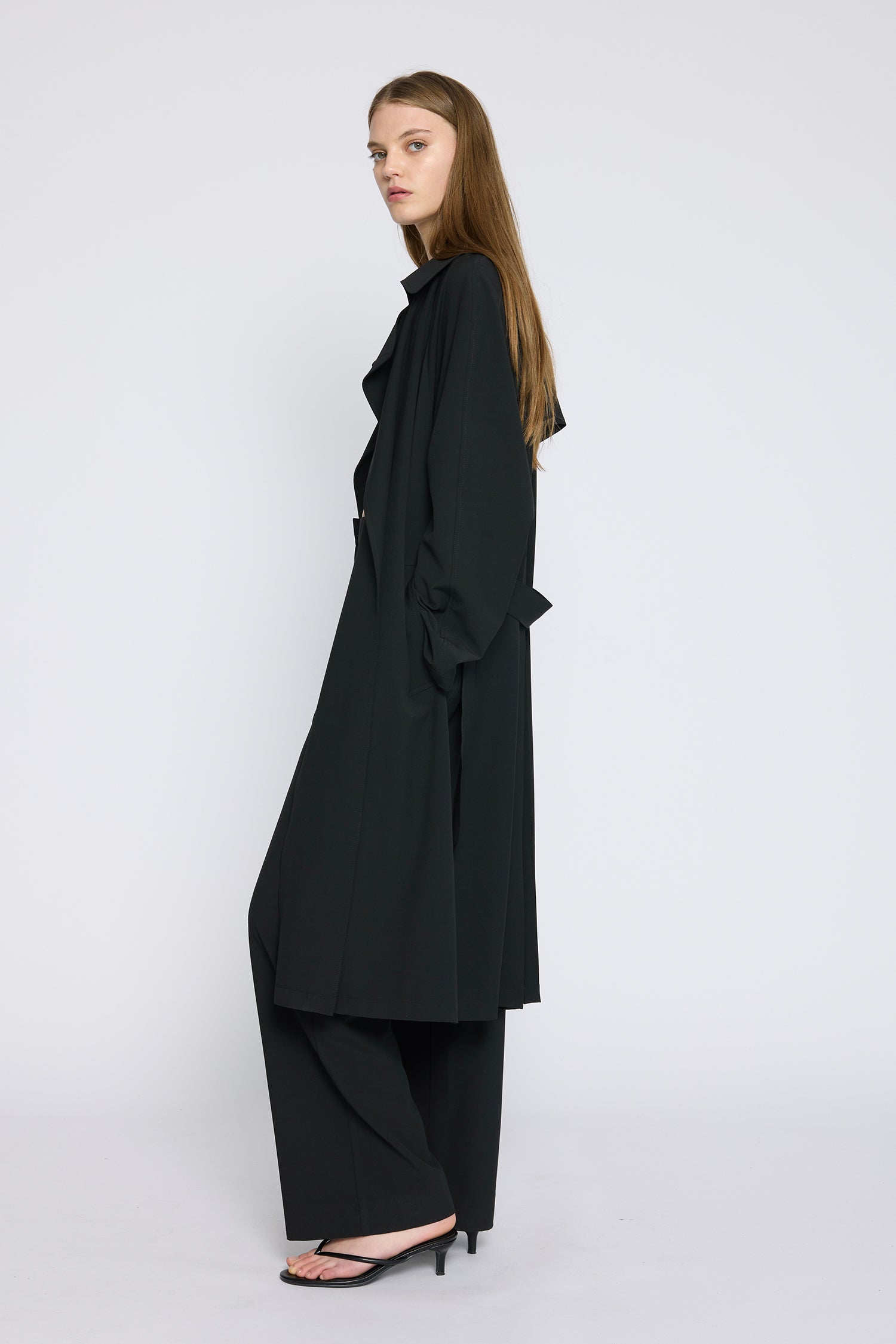 SHADOW IN DEEP BLACK, SS27