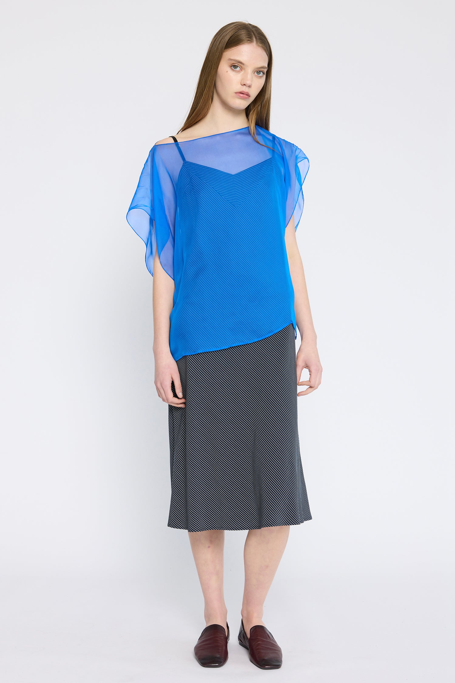 SOCIALITE IN LANEWAY, SS27