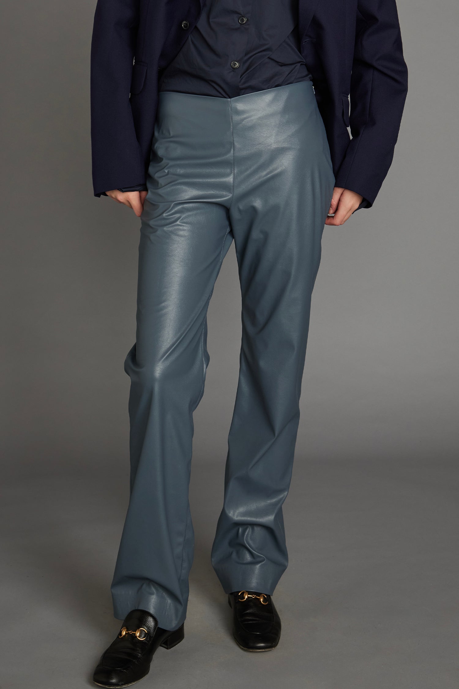 STOVEPIPES IN SLATE, W24