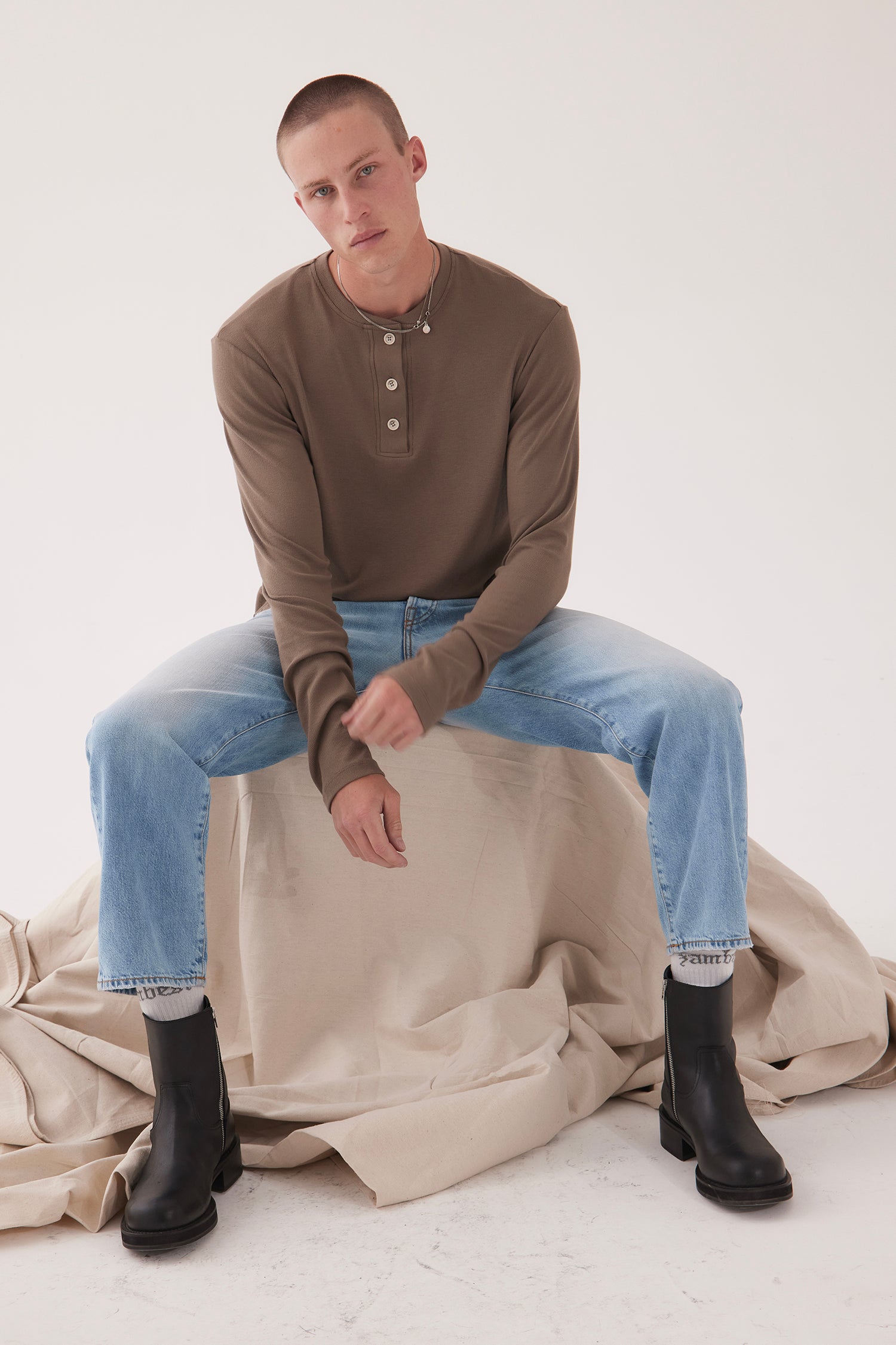 HENLEY IN BISCOTTI, W25