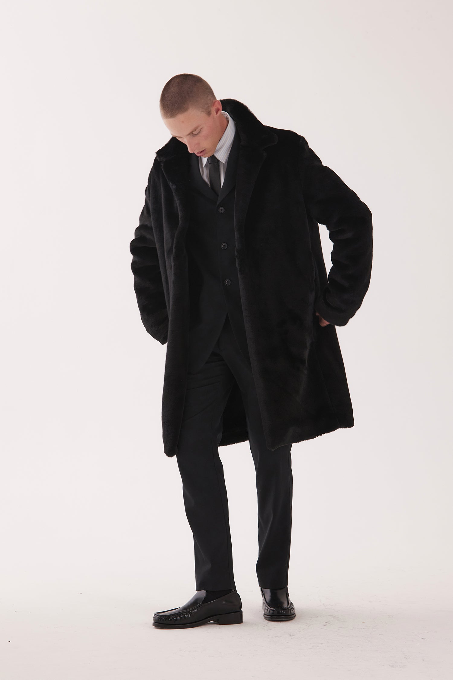 LUXE IN BLACKCAT, W25