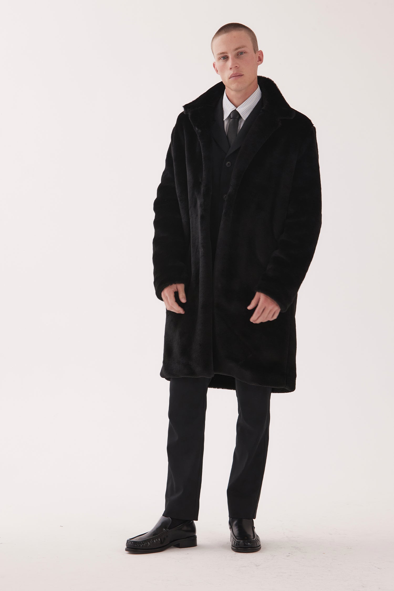 LUXE IN BLACKCAT, W25