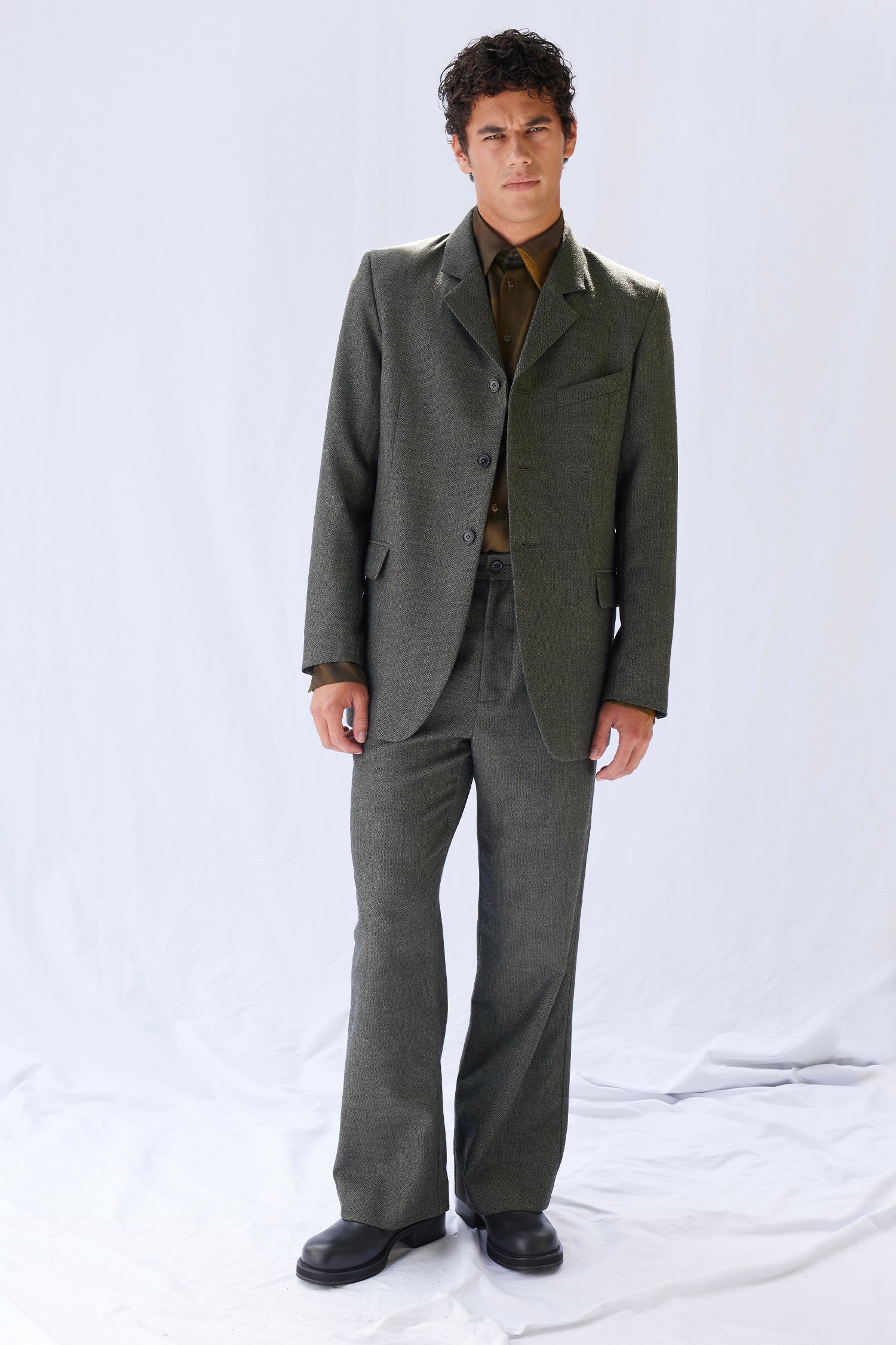 THE AUTEUR IN HERRINGBONE, W25