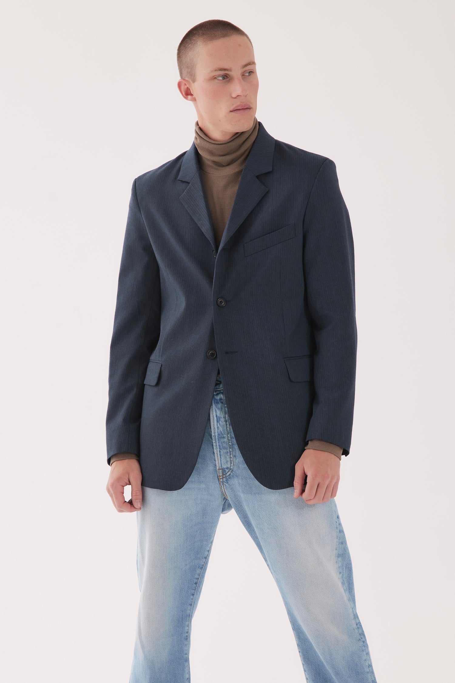 THE AUTEUR IN PINSTRIPE, W25