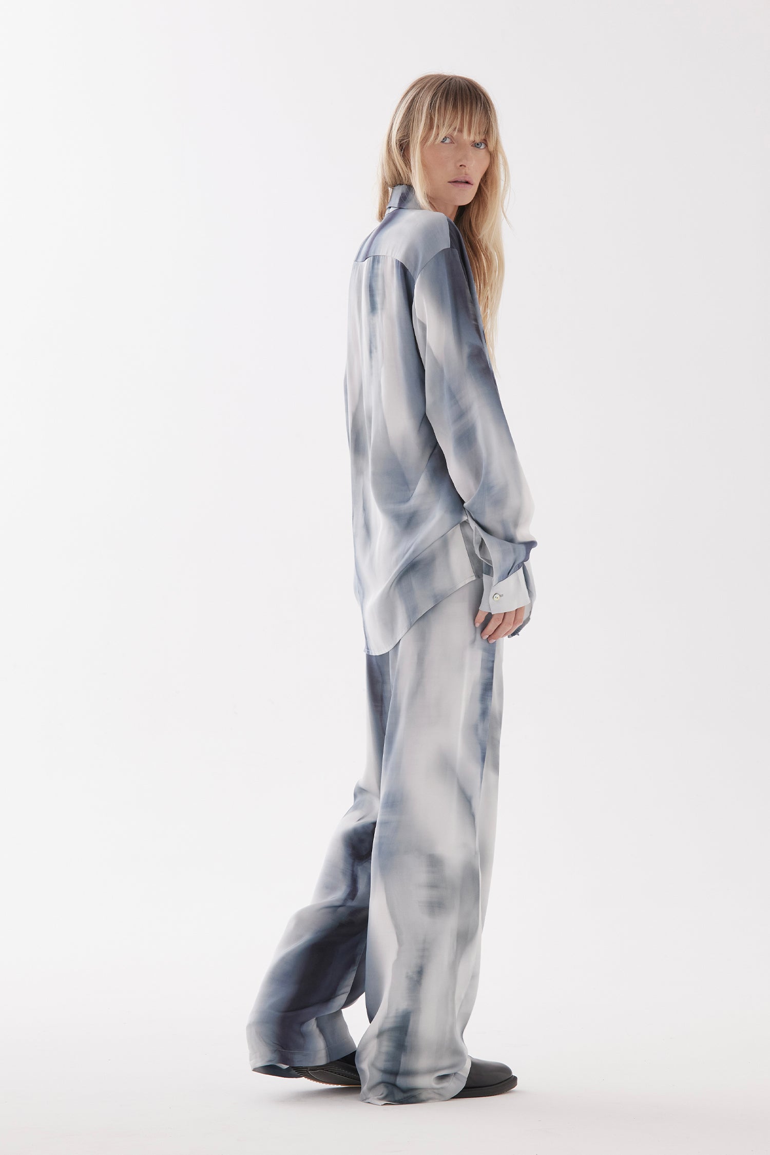 VINTAGE SHIRT IN ARCTIC (UNISEX), W25