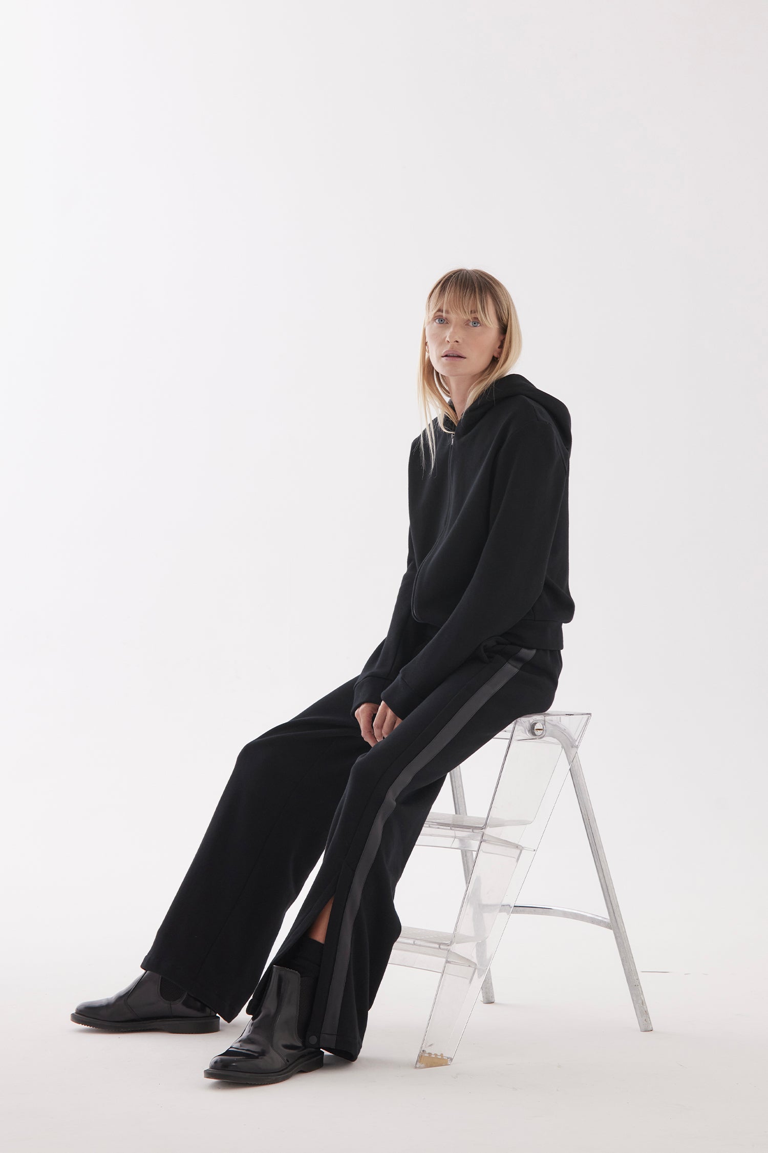 ZIP HOODIE IN TARSEAL, W25