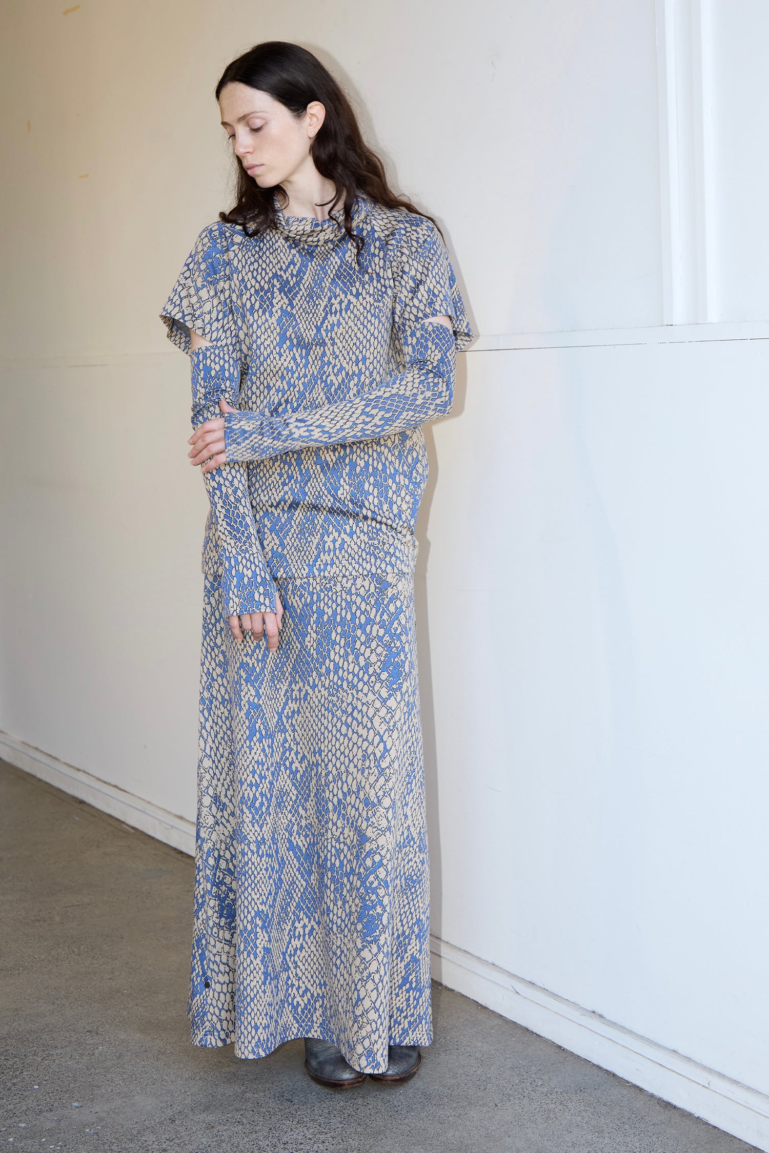 ARMS LENGTH IN GECKO, AW26