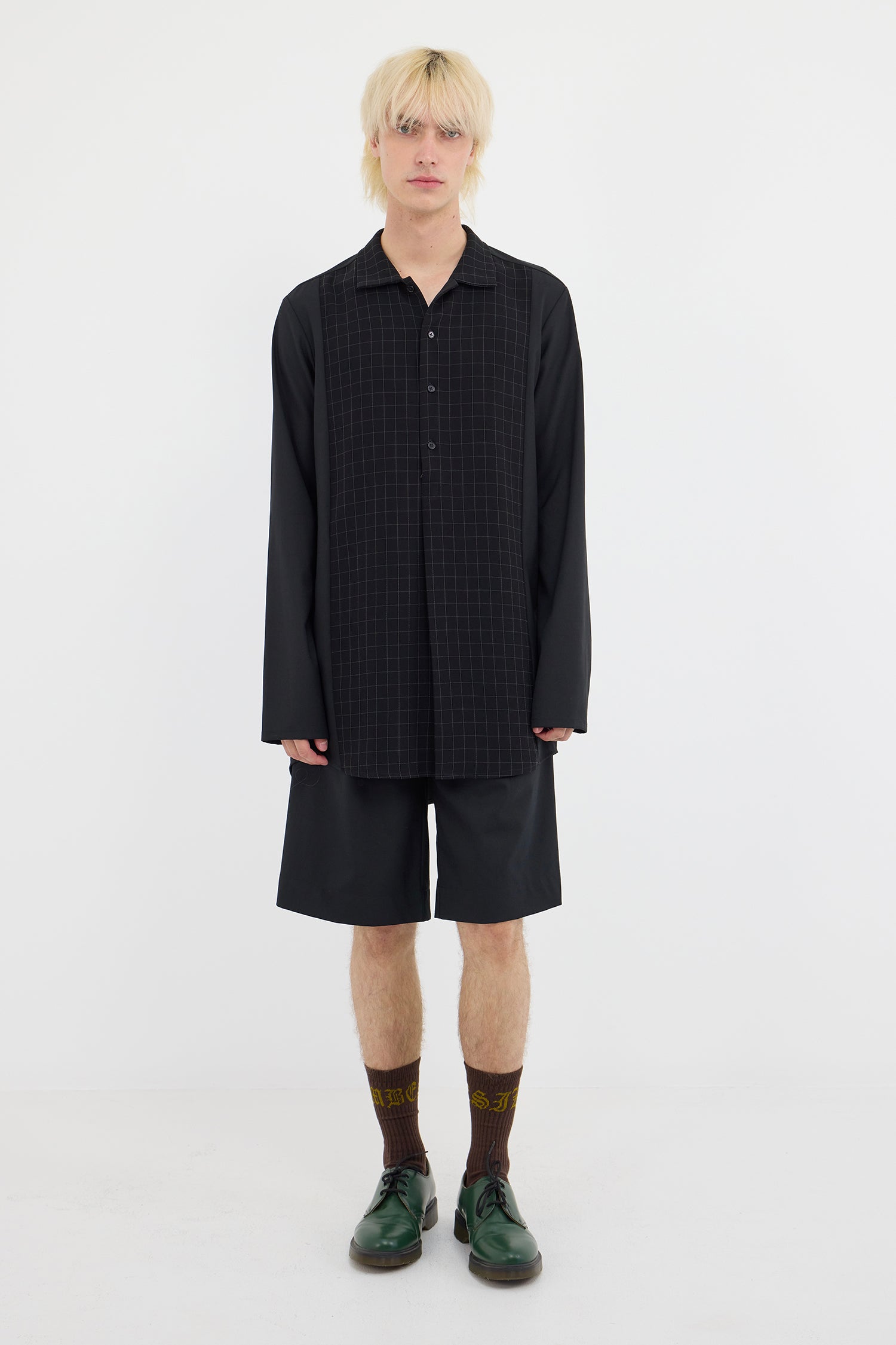 ASSOCIATE IN SUITBLACK, AW26