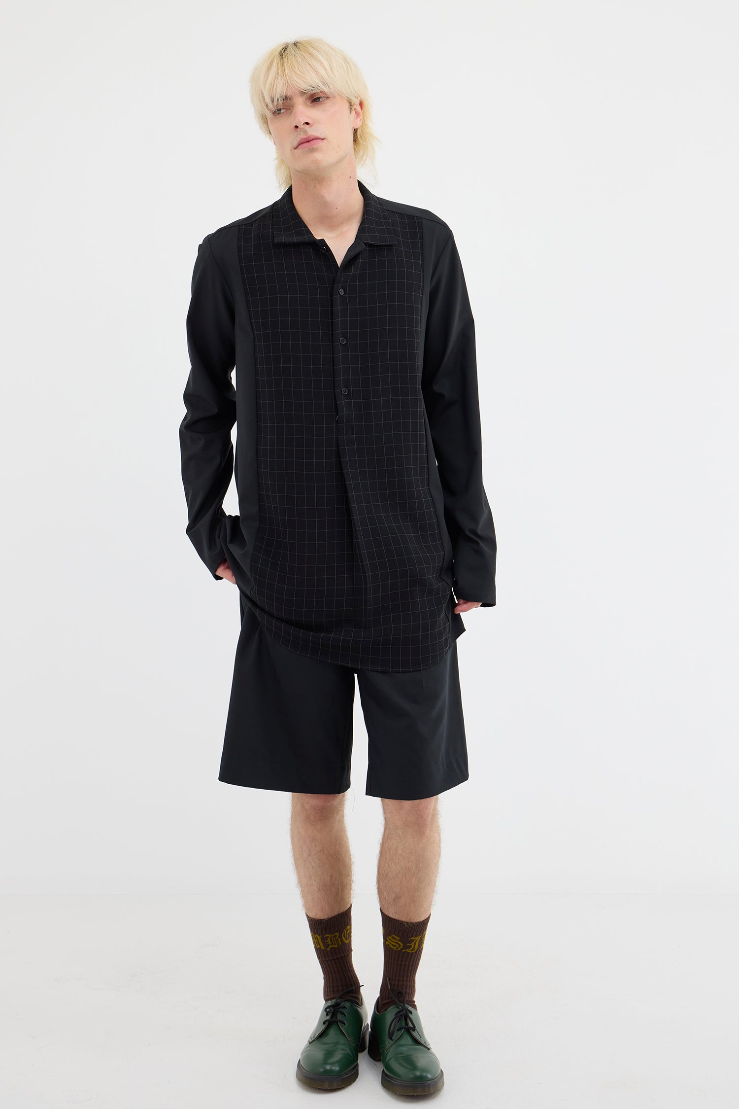 ASSOCIATE IN SUITBLACK, AW26