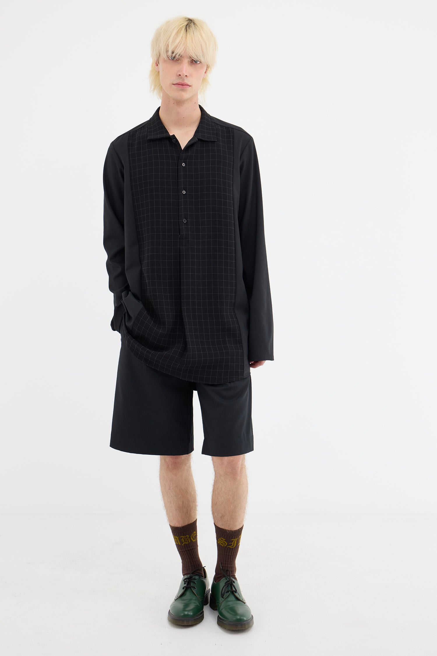 ASSOCIATE IN SUITBLACK, AW26