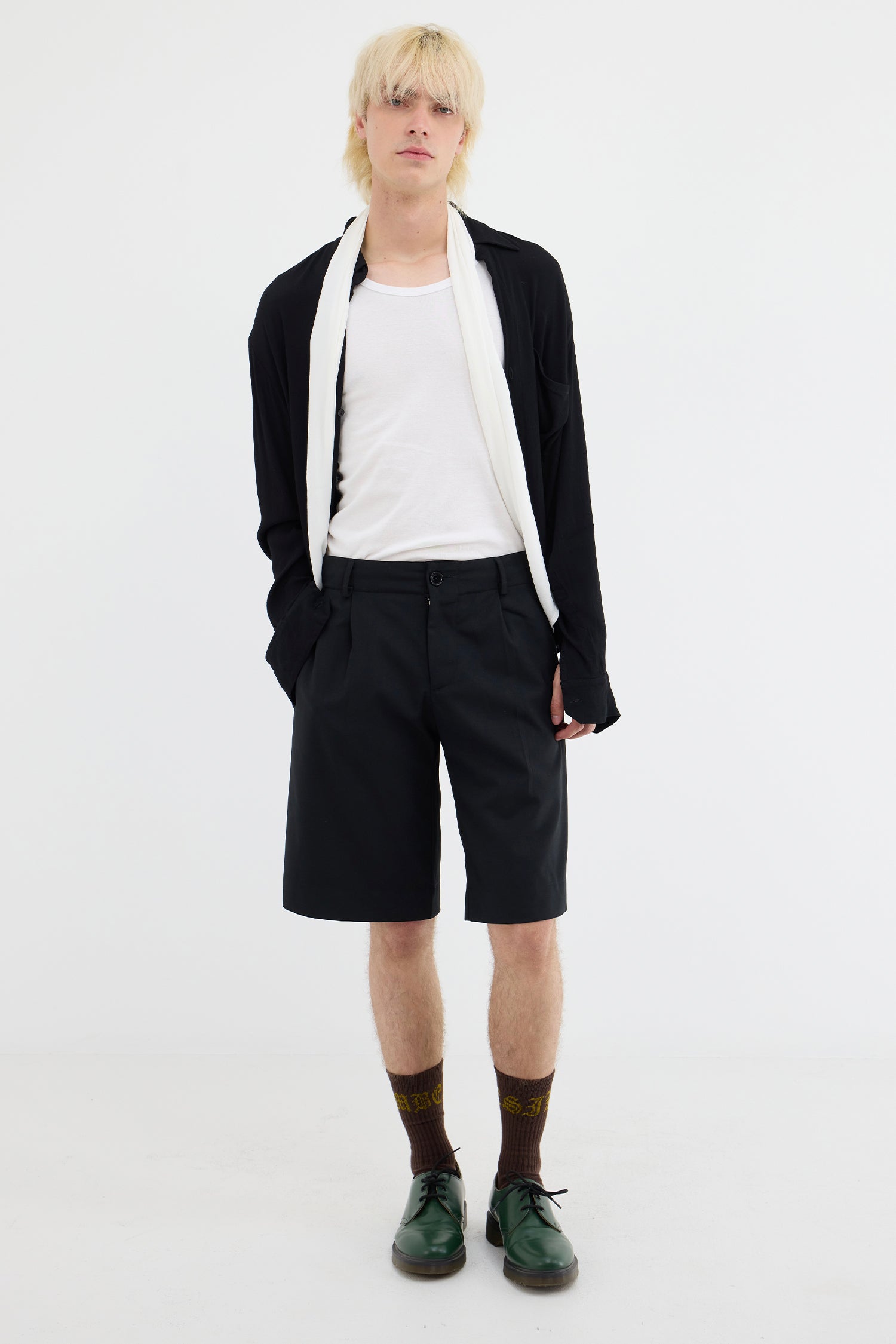 Collage Short COLLEGE SHORT IN SUITBLACK (UNISEX), AW26 - Zambesi Store