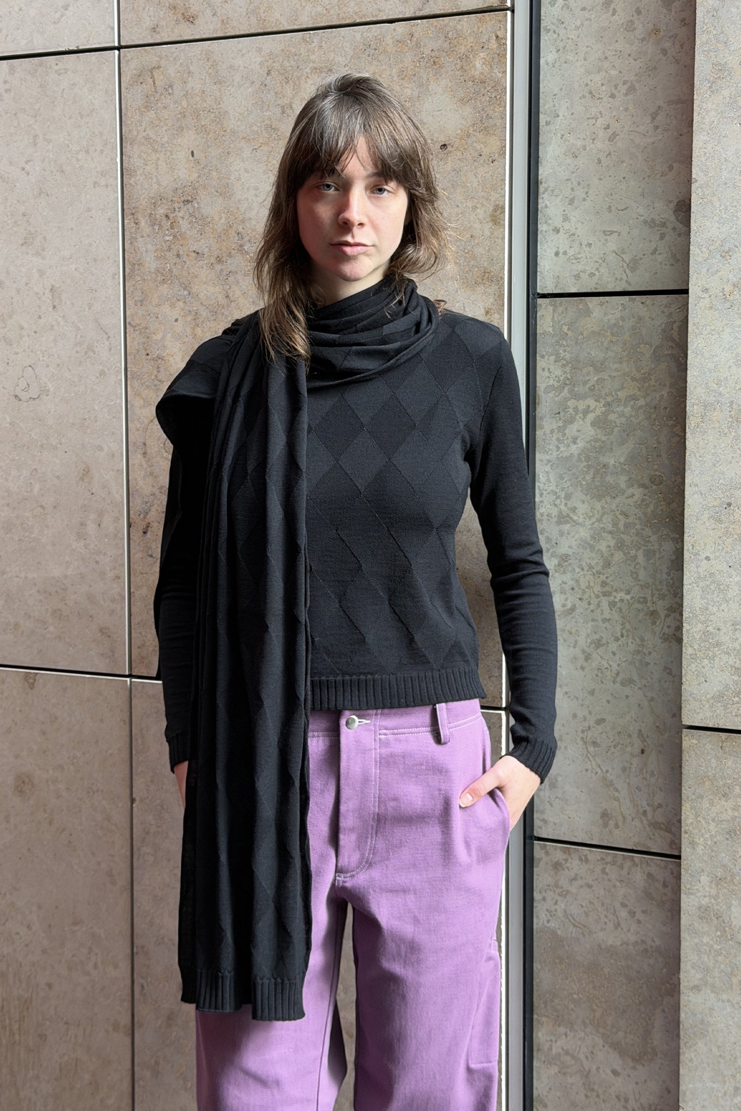DIAMOND MERINO SCARF IN BLACK, AW26