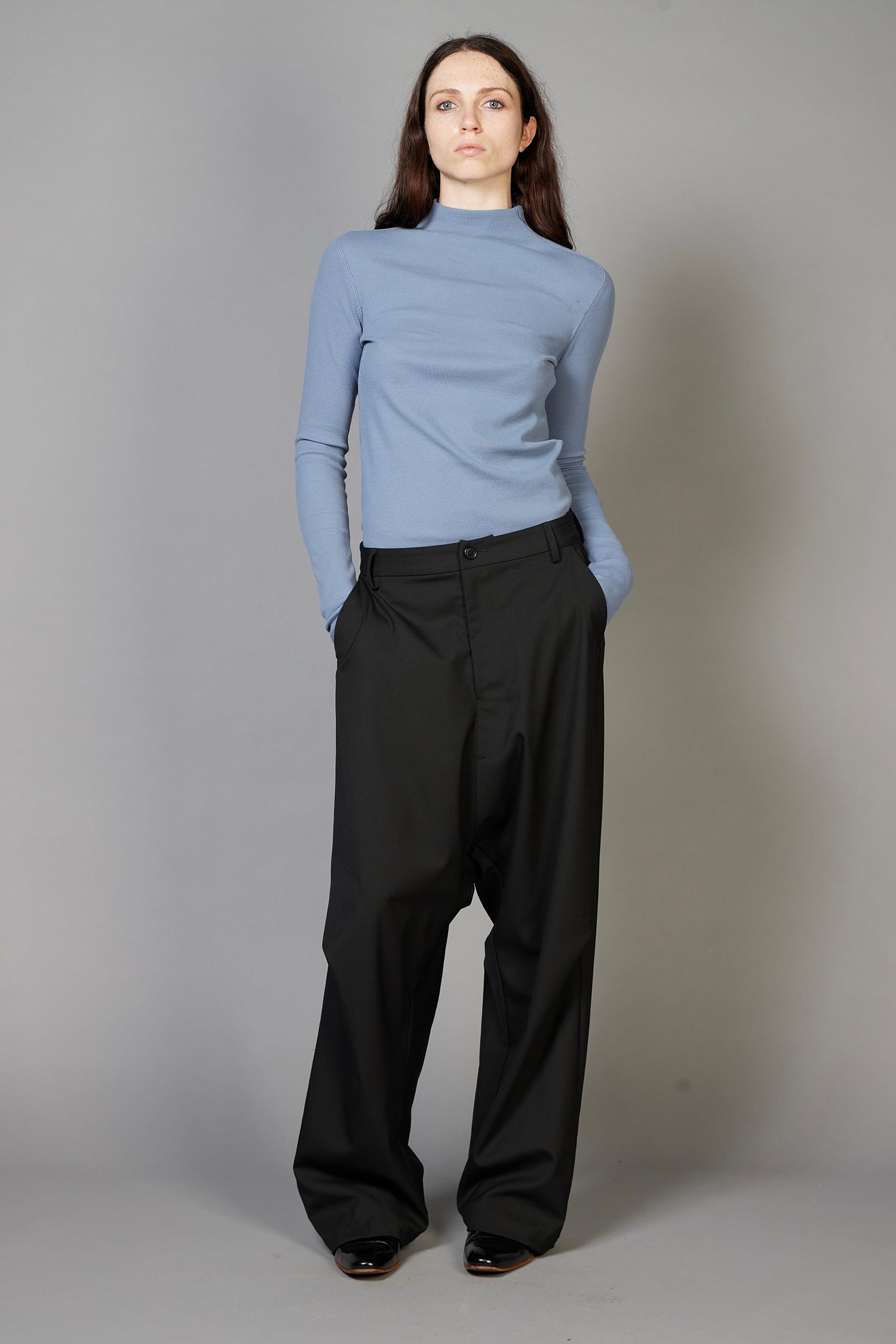DROPOUT TROUSER IN SUITBLACK(UNISEX), AW26