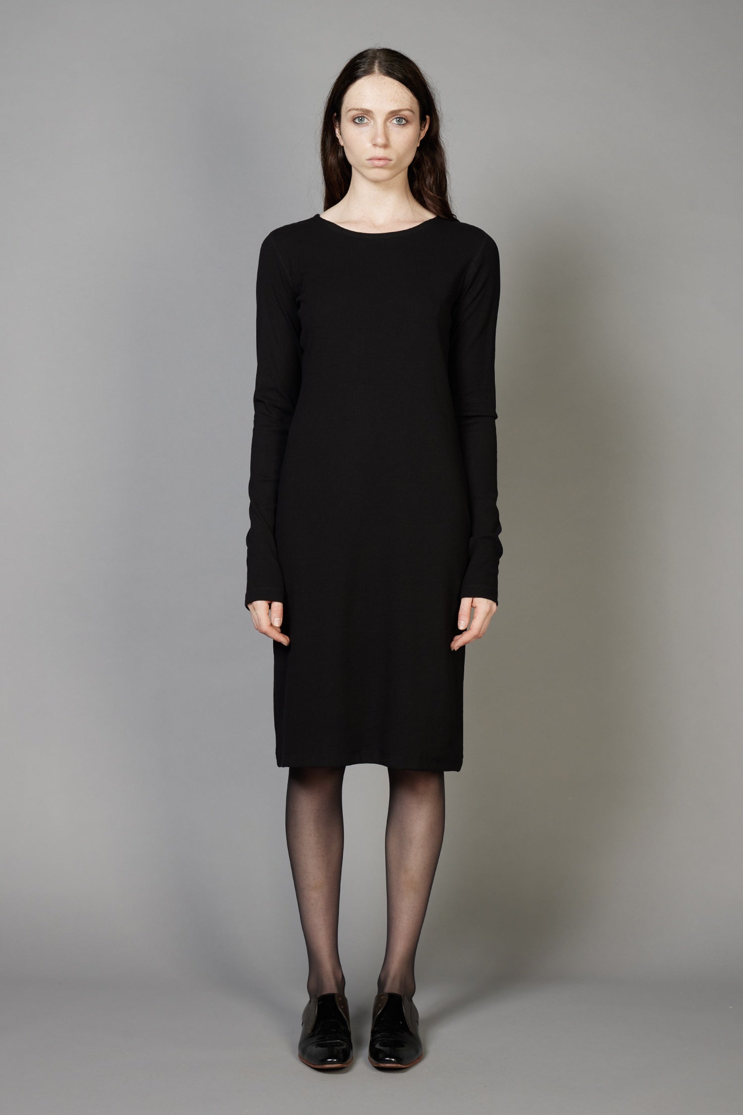 FIGURINE IN BLACK, AW26