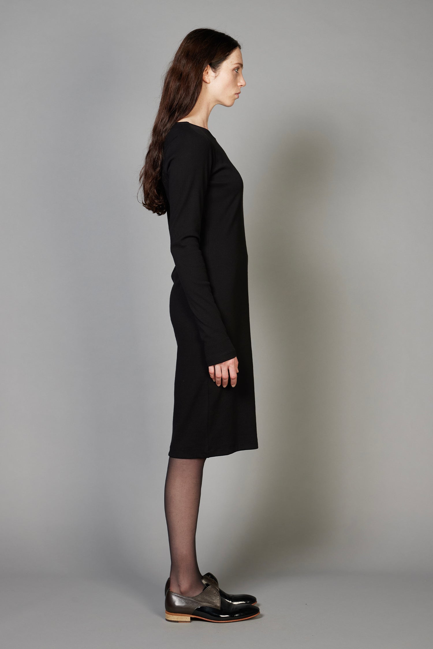 FIGURINE IN BLACK, AW26