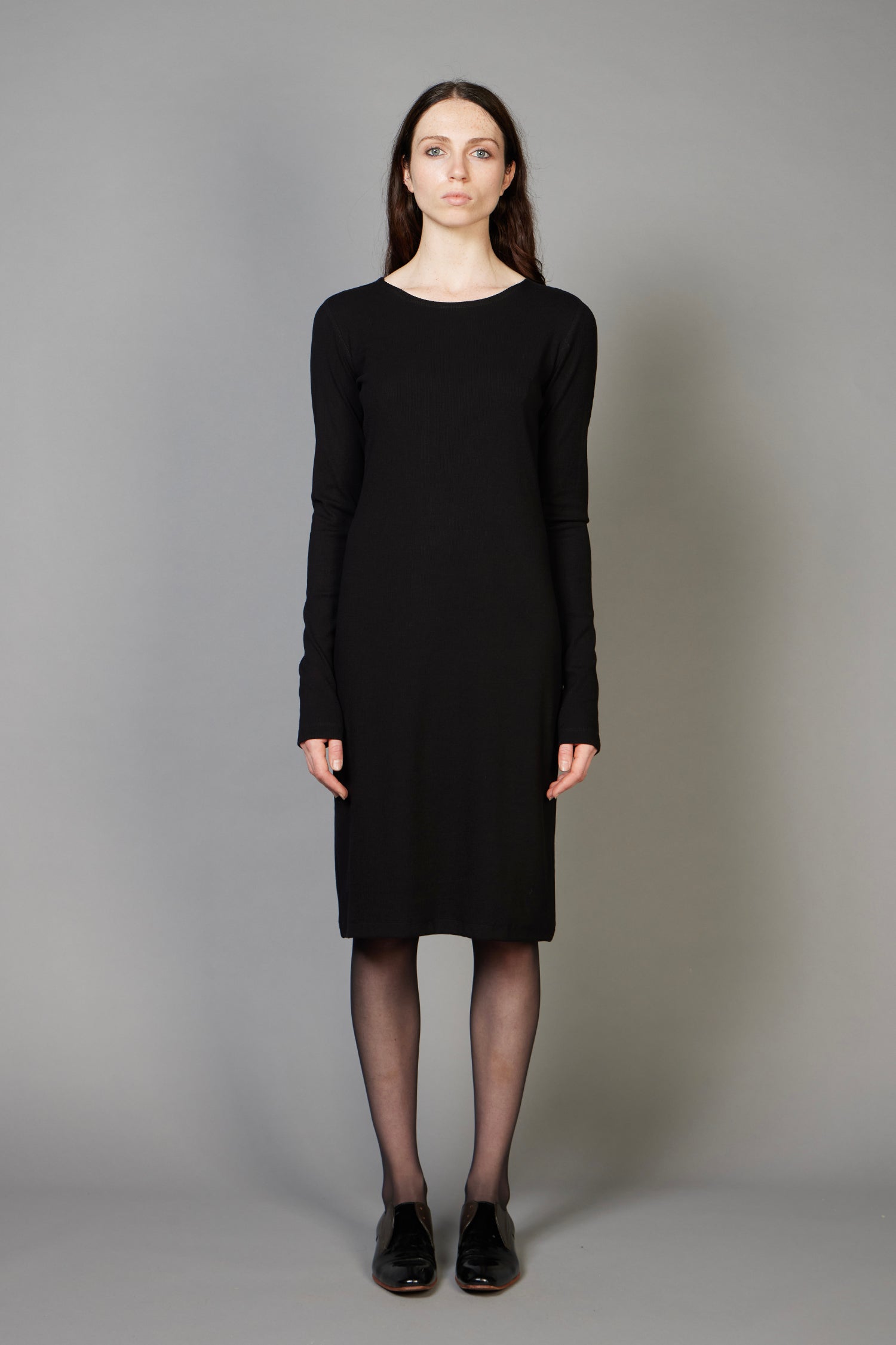 FIGURINE IN BLACK, AW26
