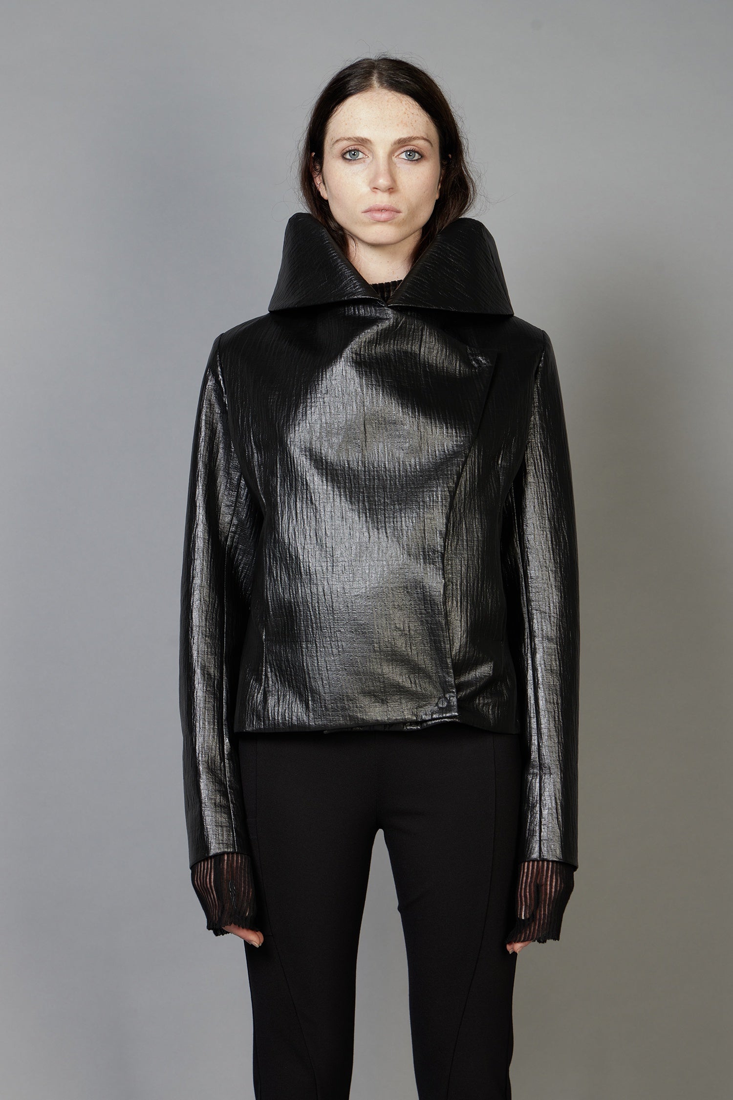 GRANDSTAND IN BITUMEN, AW26