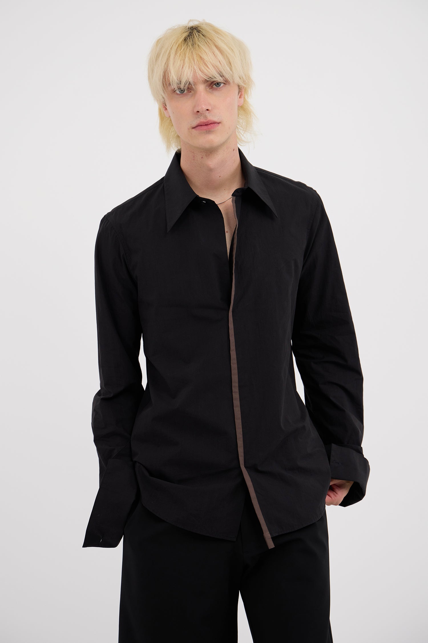 IMPOSTER IN CARBON, AW26