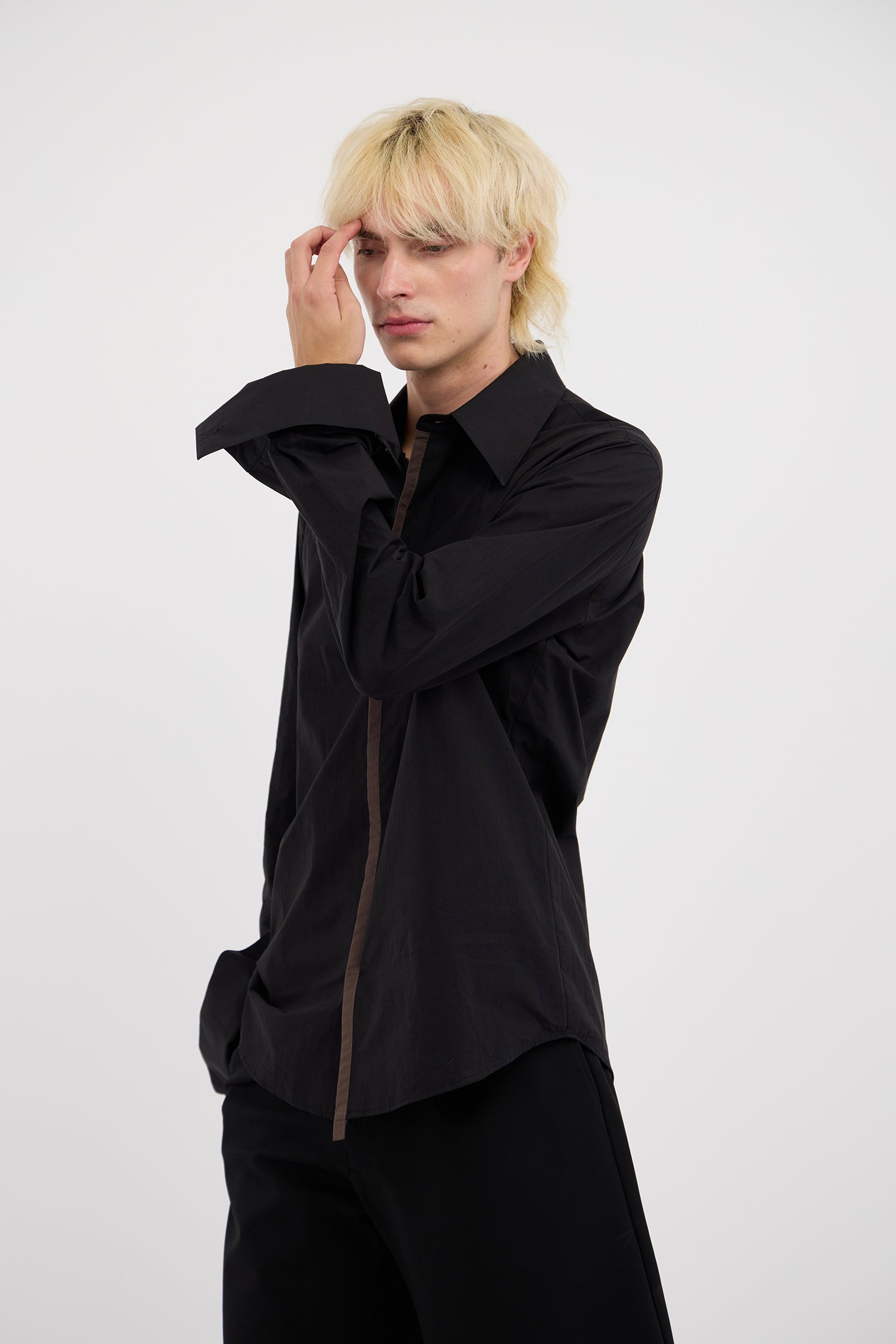 IMPOSTER IN CARBON, AW26