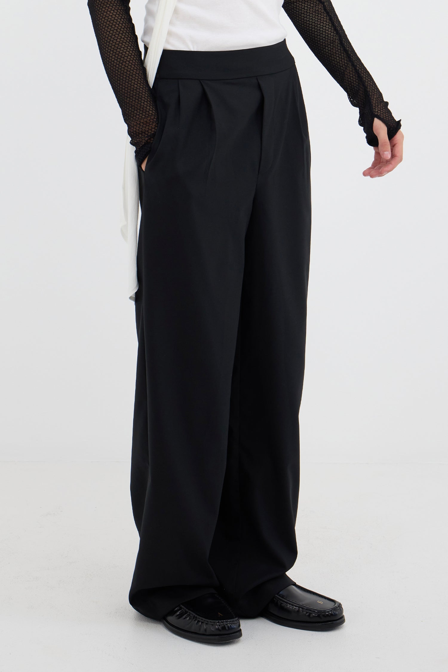 RAVERS IN SUITBLACK, AW26