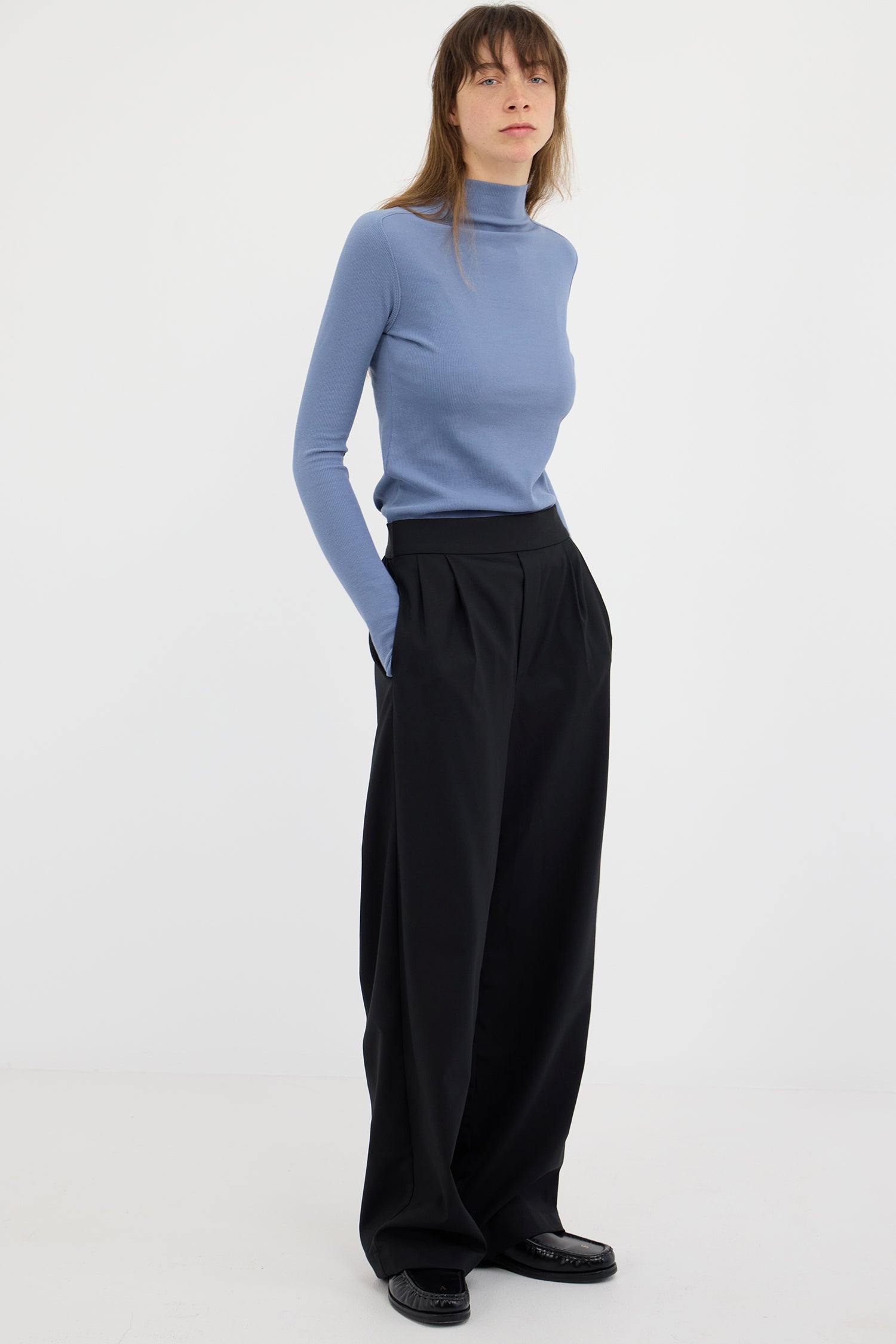 RAVERS IN SUITBLACK (UNISEX), AW26