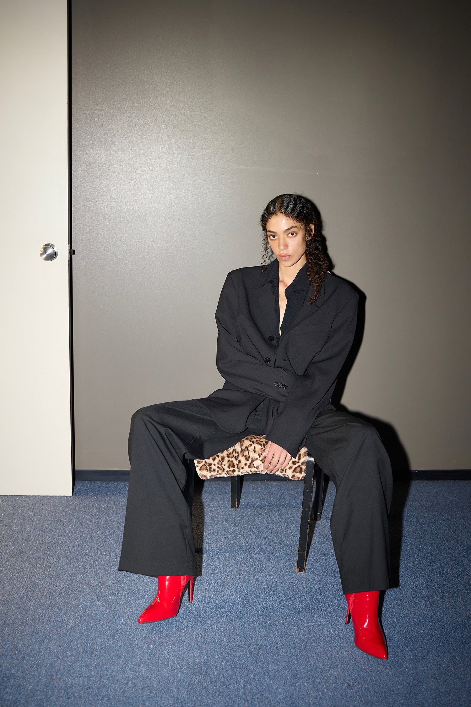 RAVERS IN SUITBLACK (UNISEX), AW26