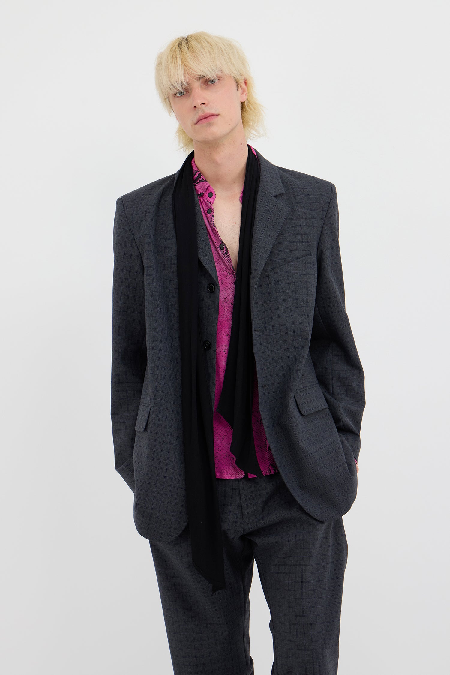 THE AUTEUR IN GRAYCHECK, AW26