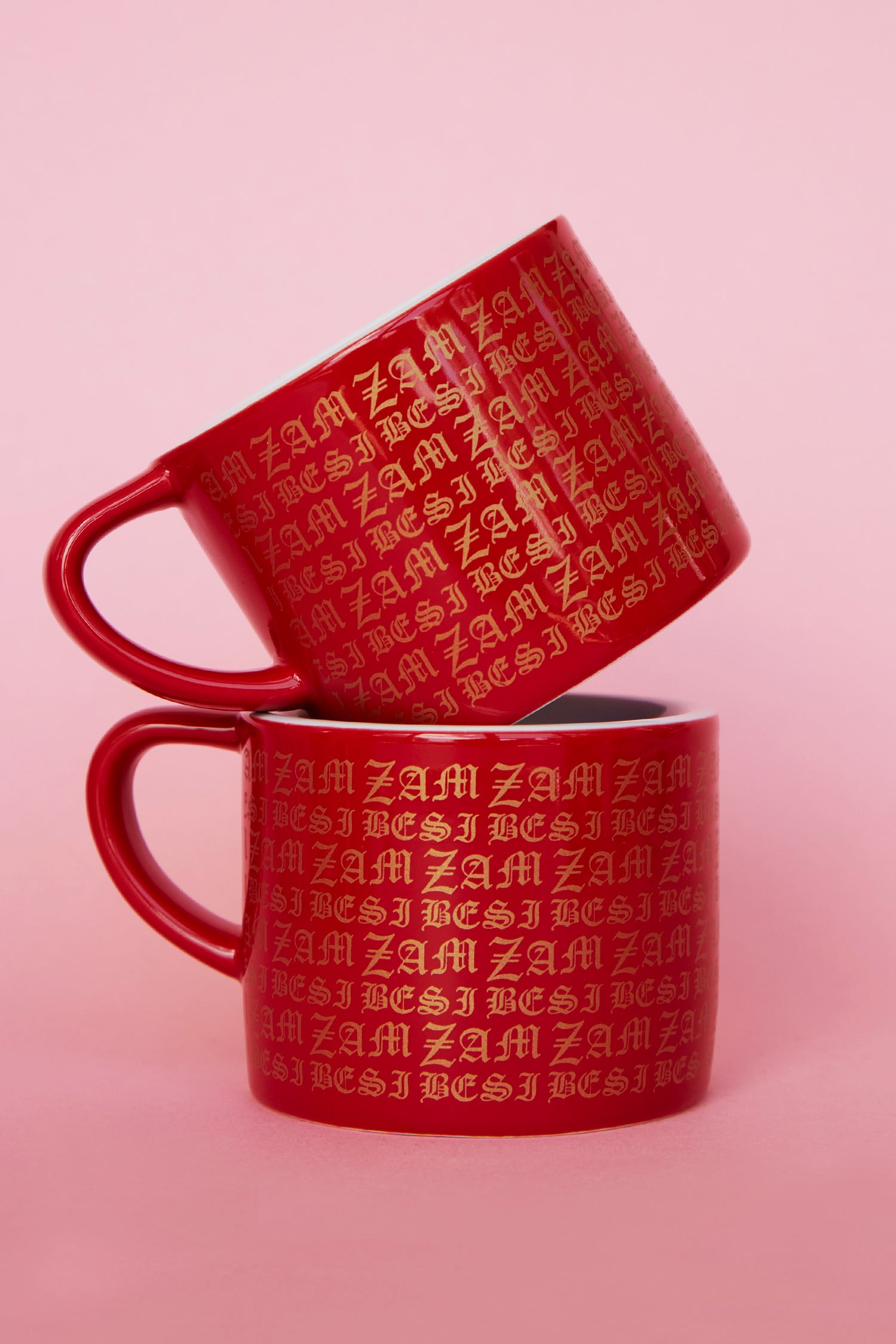 FLAT WHITE CUP SET IN RED/GOLD