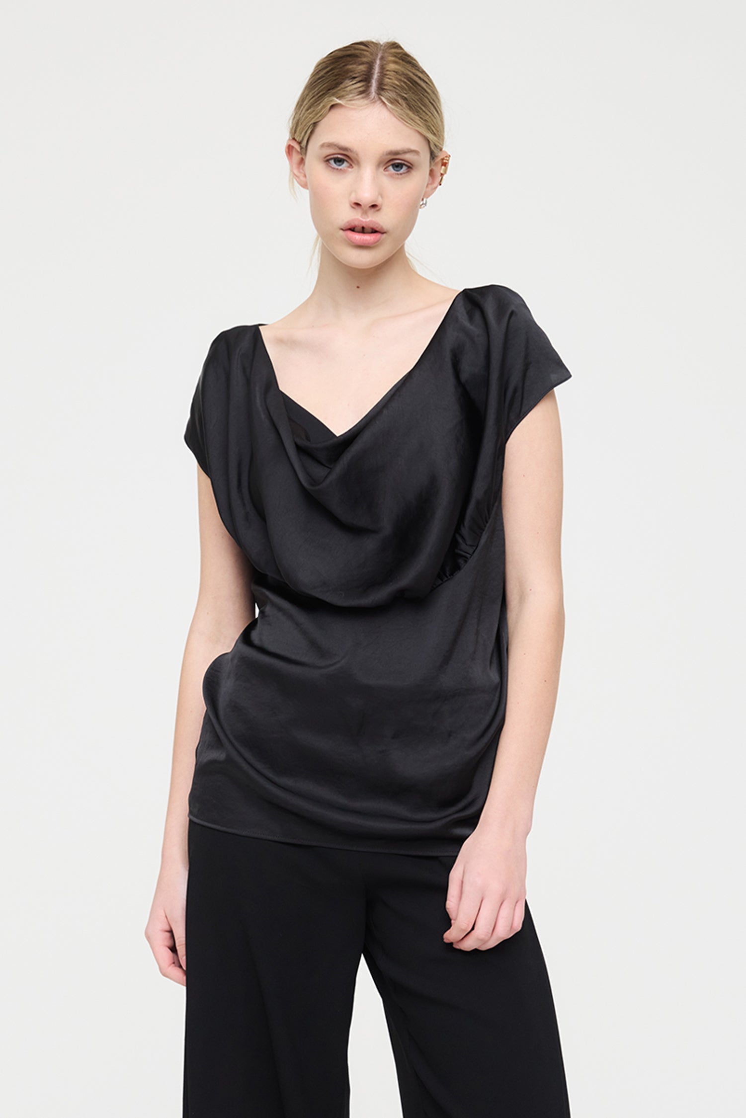 SERAPHINE IN ONYX SHEEN, SS27