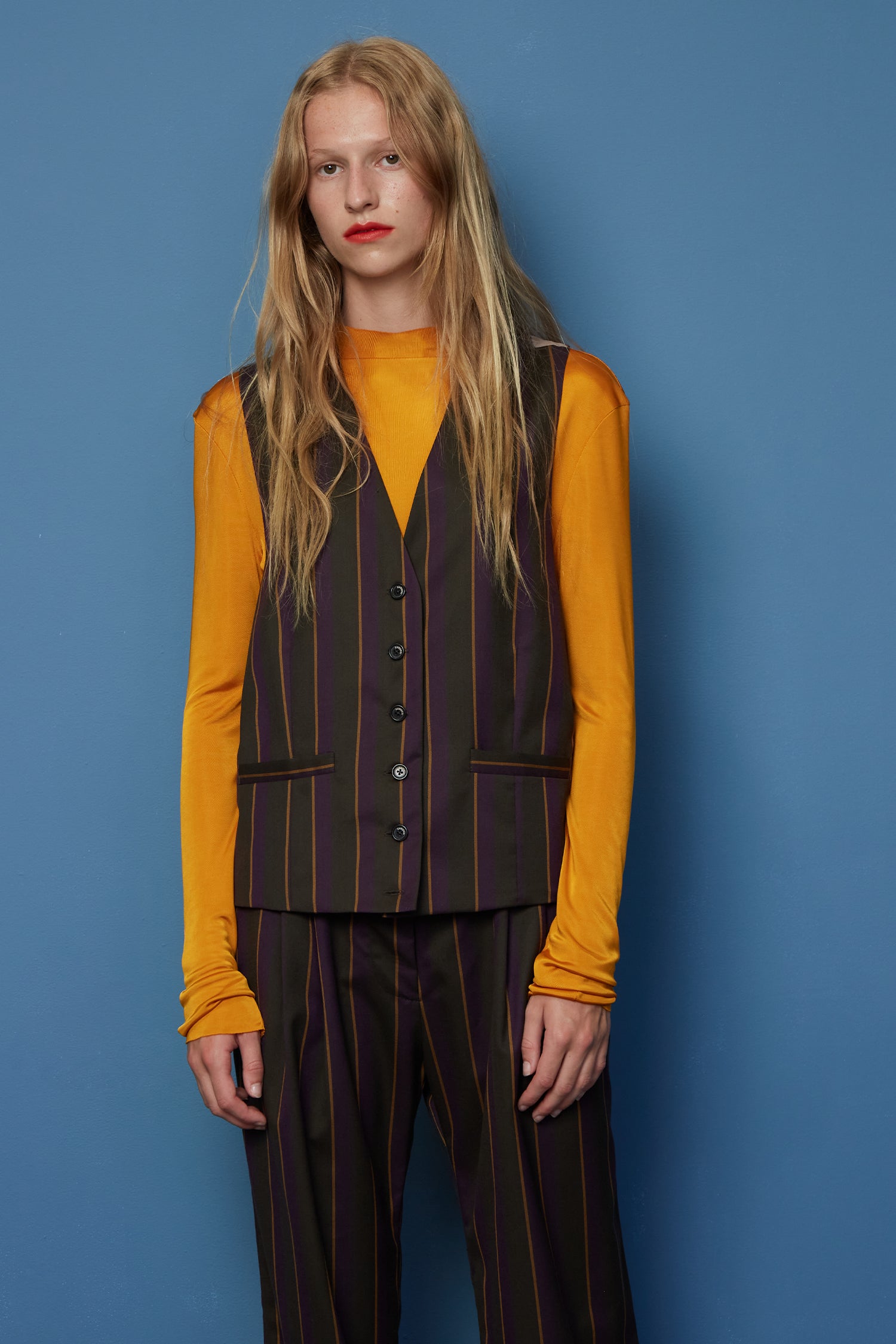 DOUBLE TROUBLE VEST IN STRIPE, W22