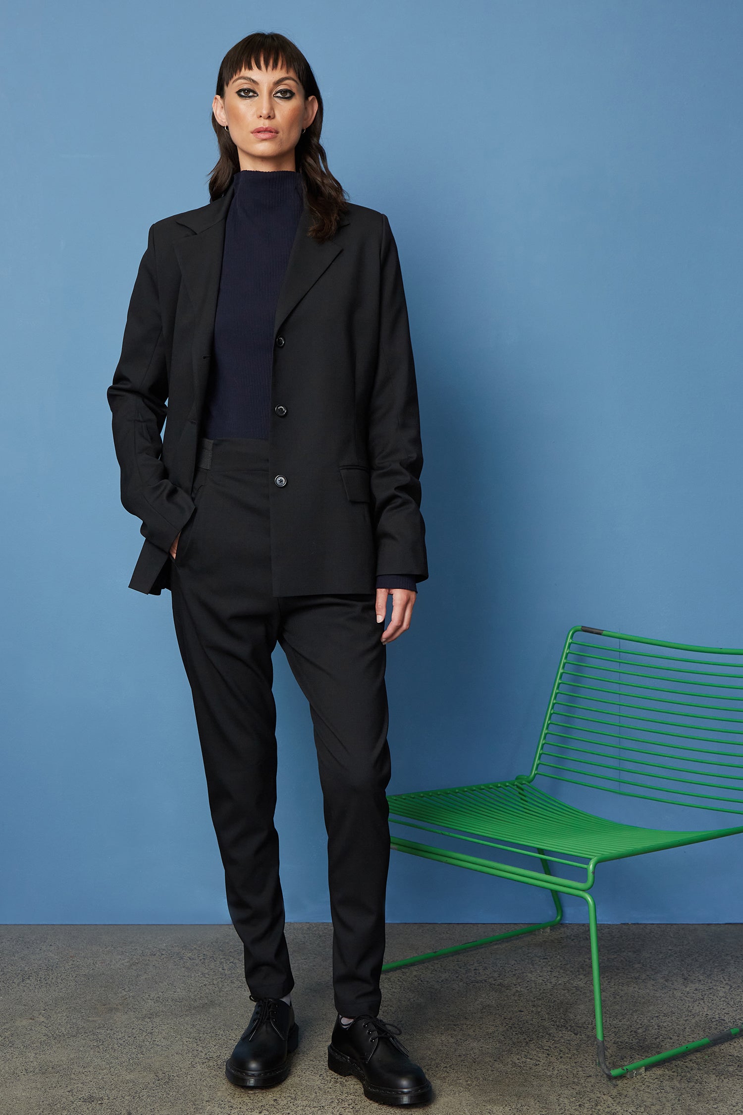 TUCK TROUSER IN SUITBLACK, W22