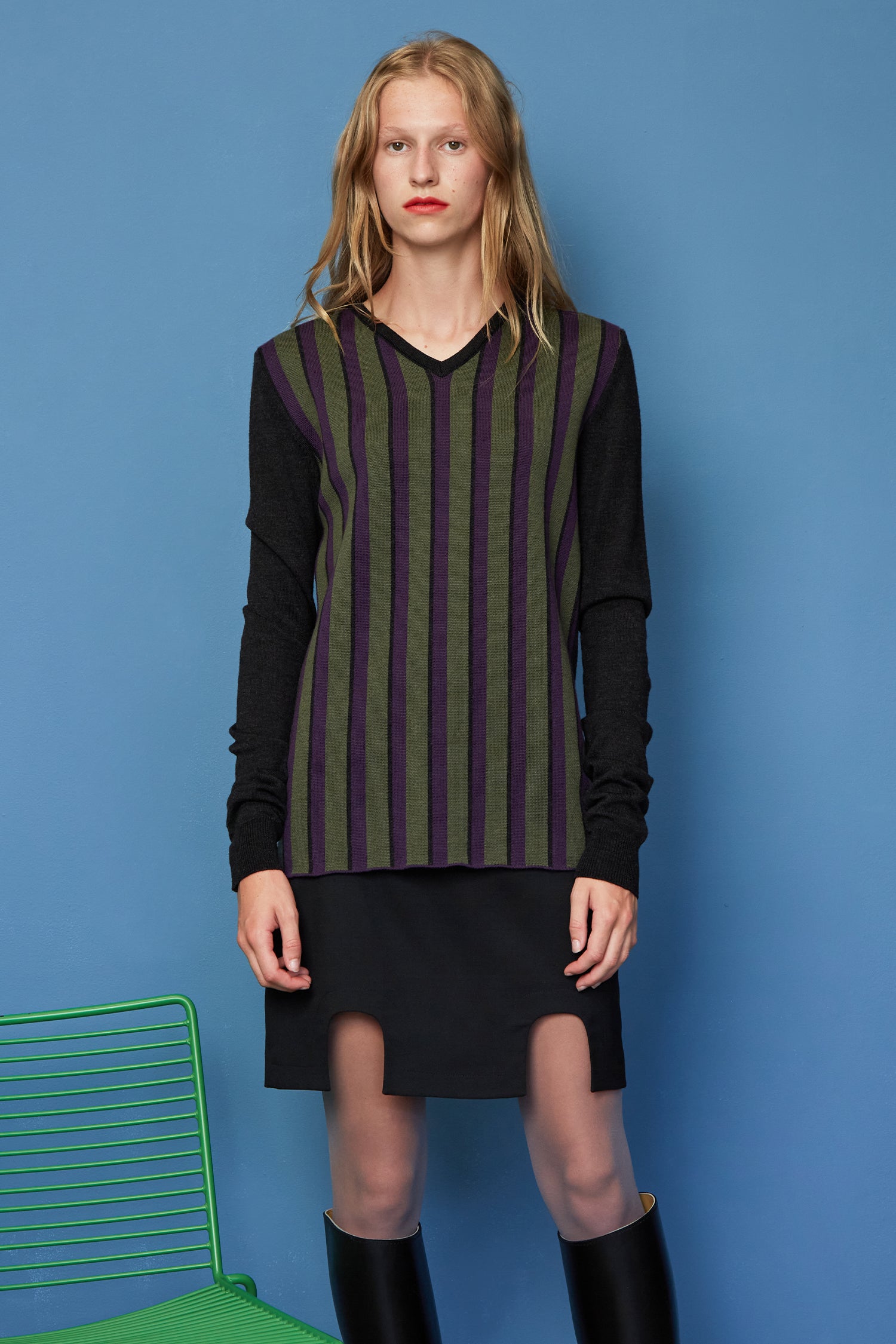 V NECK JUMPER IN UNIFORM, W22