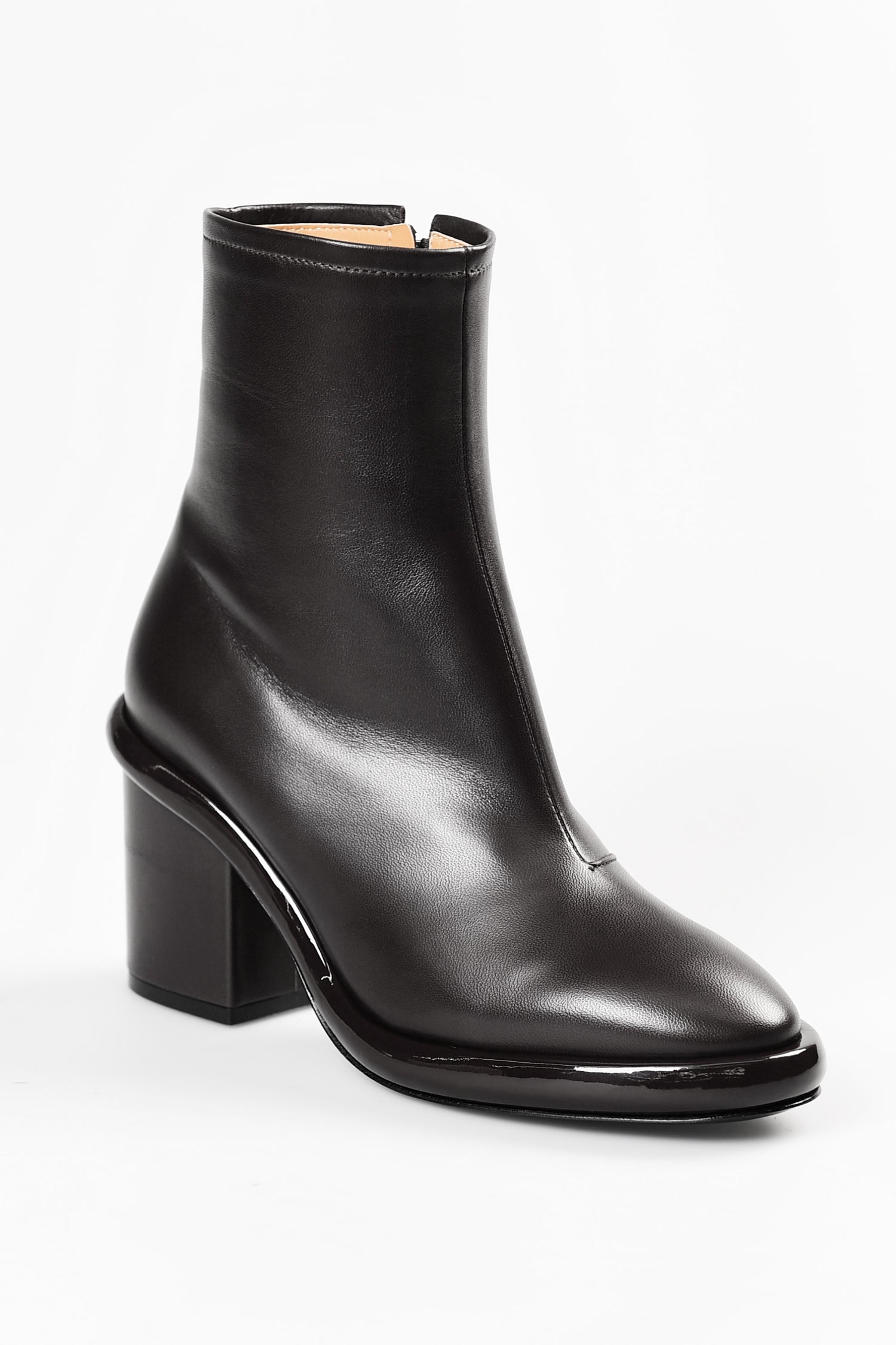 DRIES HEELED BOOT IN BLACK AW22 23 Zambesi Store