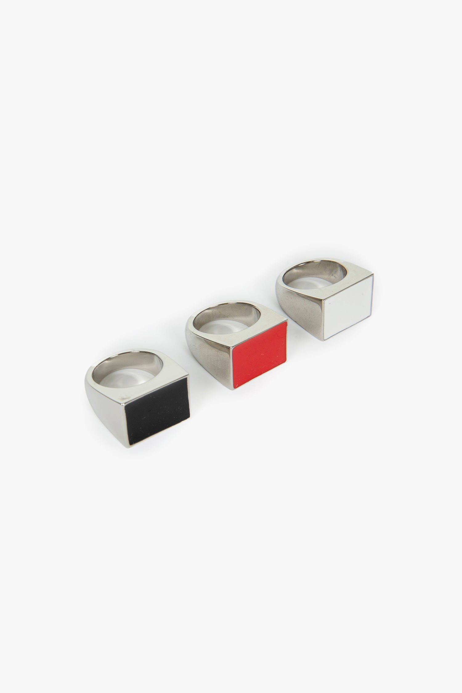 DRIES RING IN WHITE, AW22-23