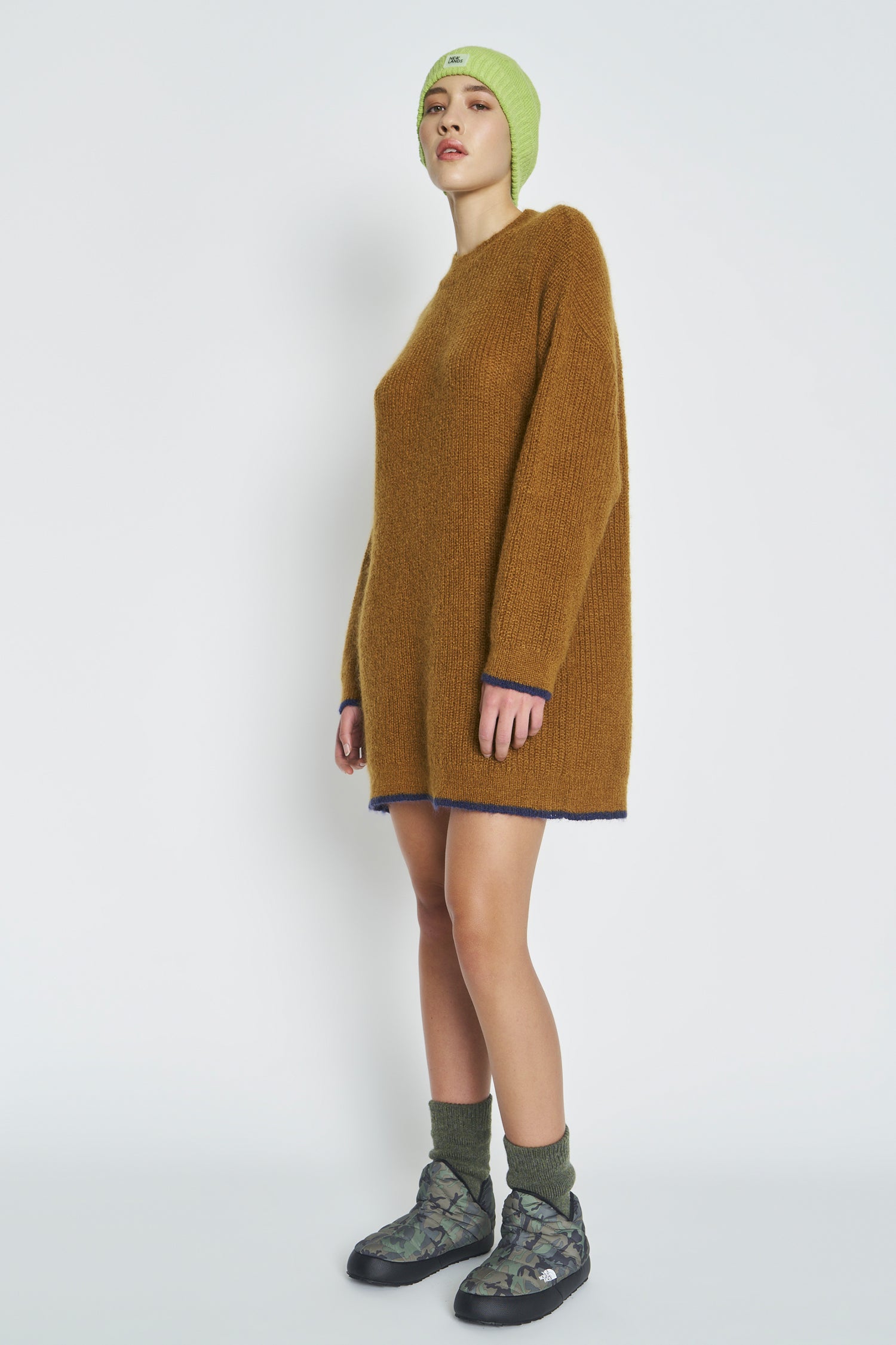 QUINN SWEATER IN CINNAMON/INK TIPS, W23