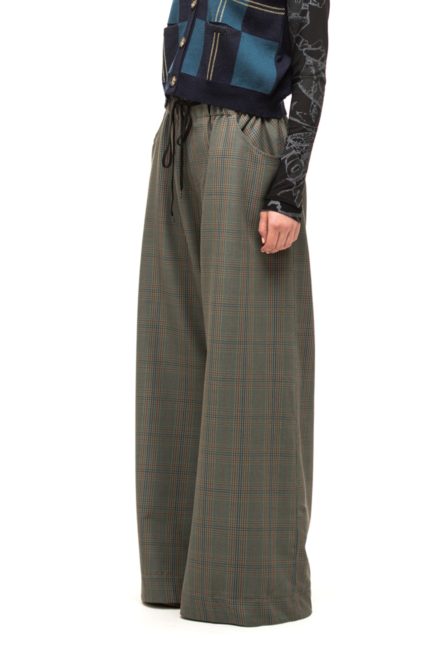 ANNUAL TROUSER IN OLIVE POW, W23