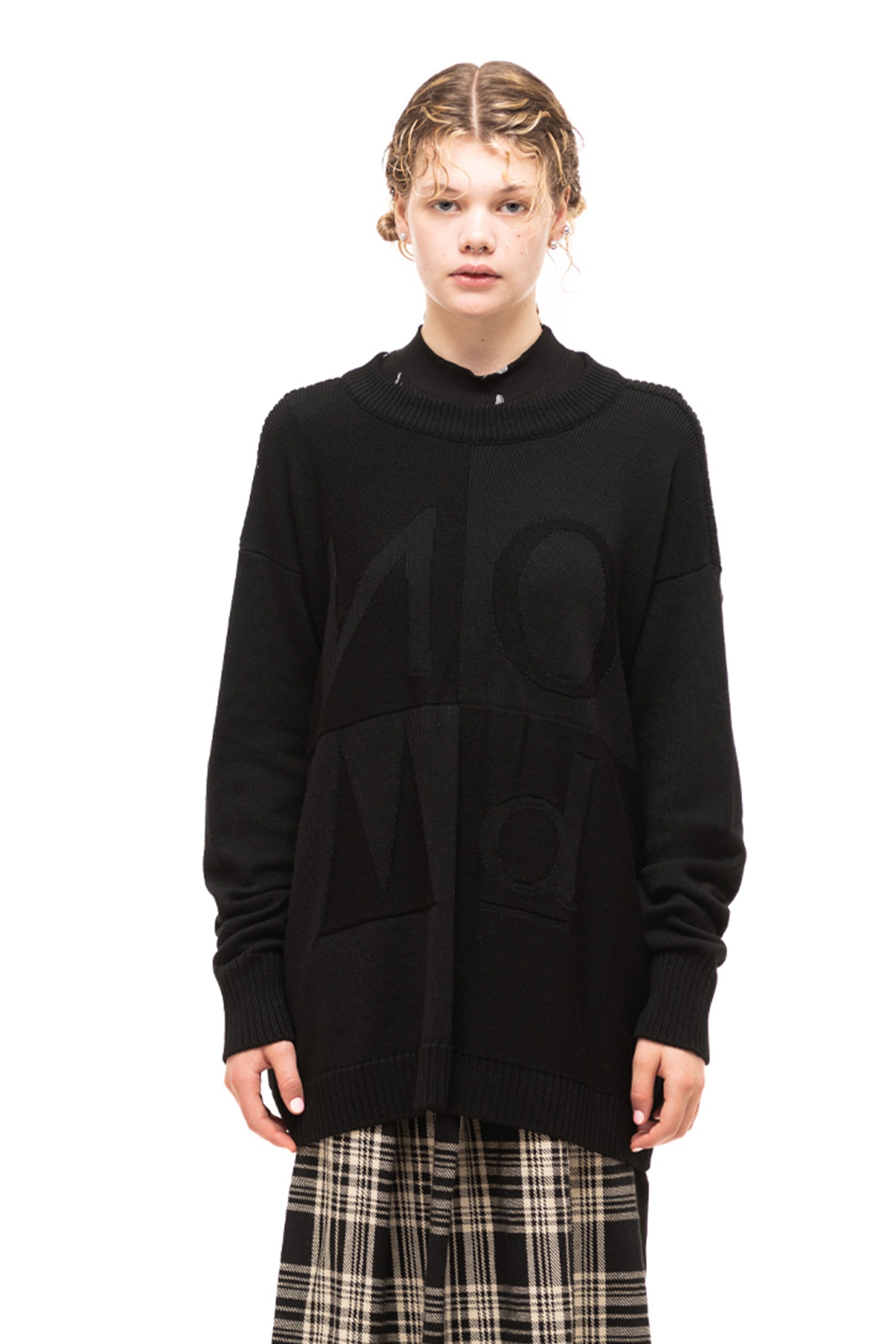 CHECK OFF SWEATER IN BLACK, W23