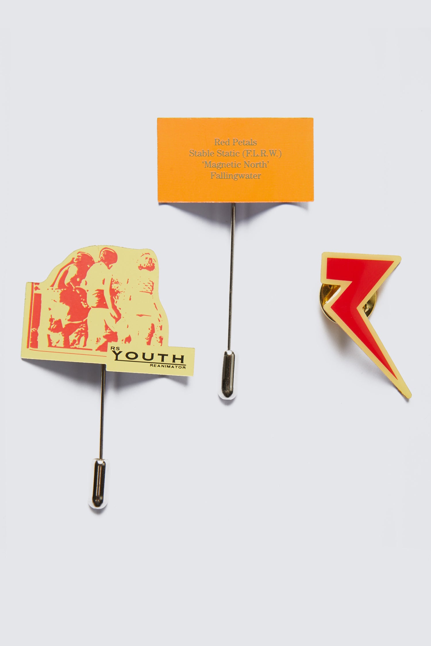 SET OF METAL PINS