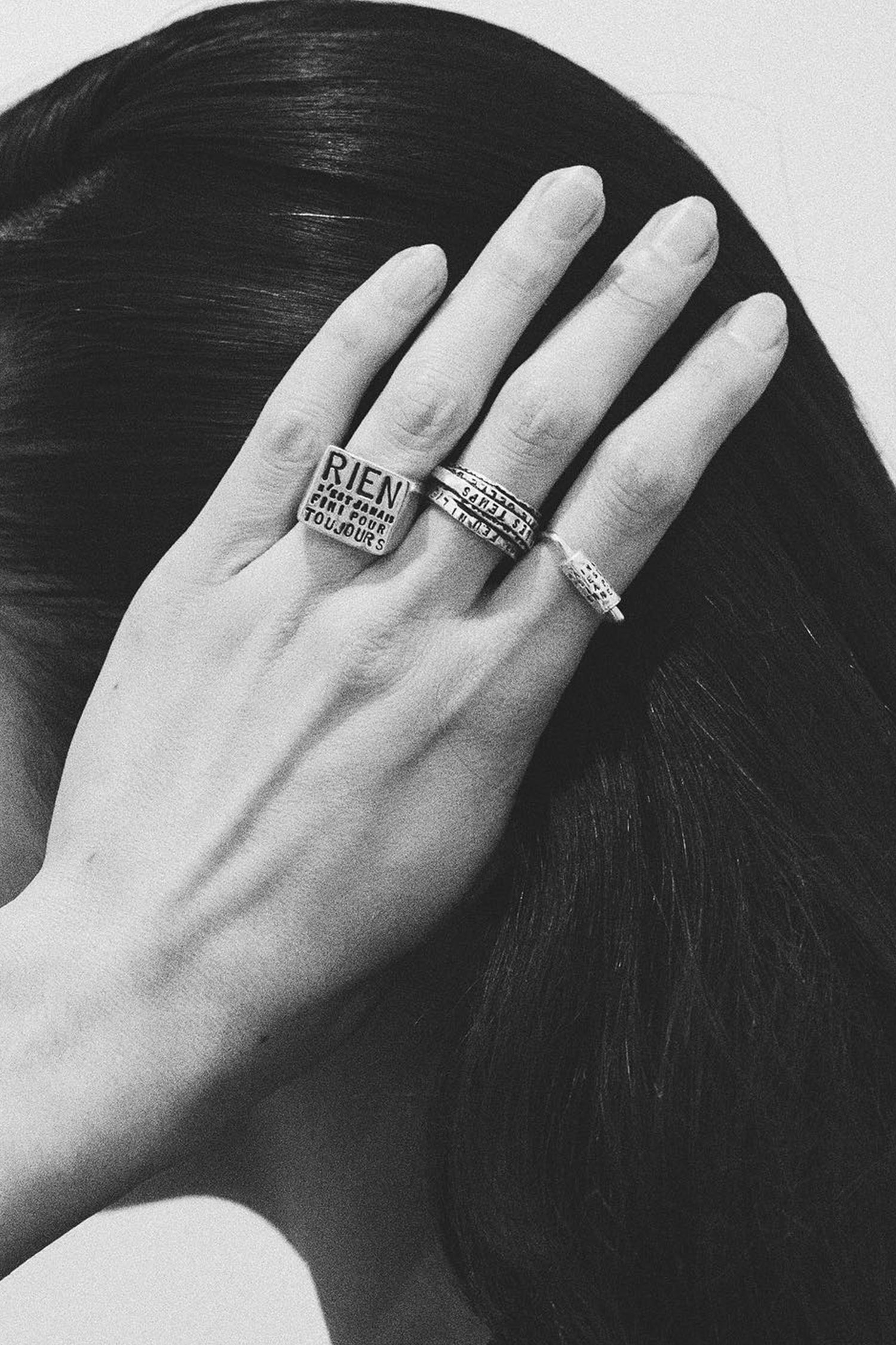 CHEVALIÈRE GRAVÉE "RIEN…." ARGENT