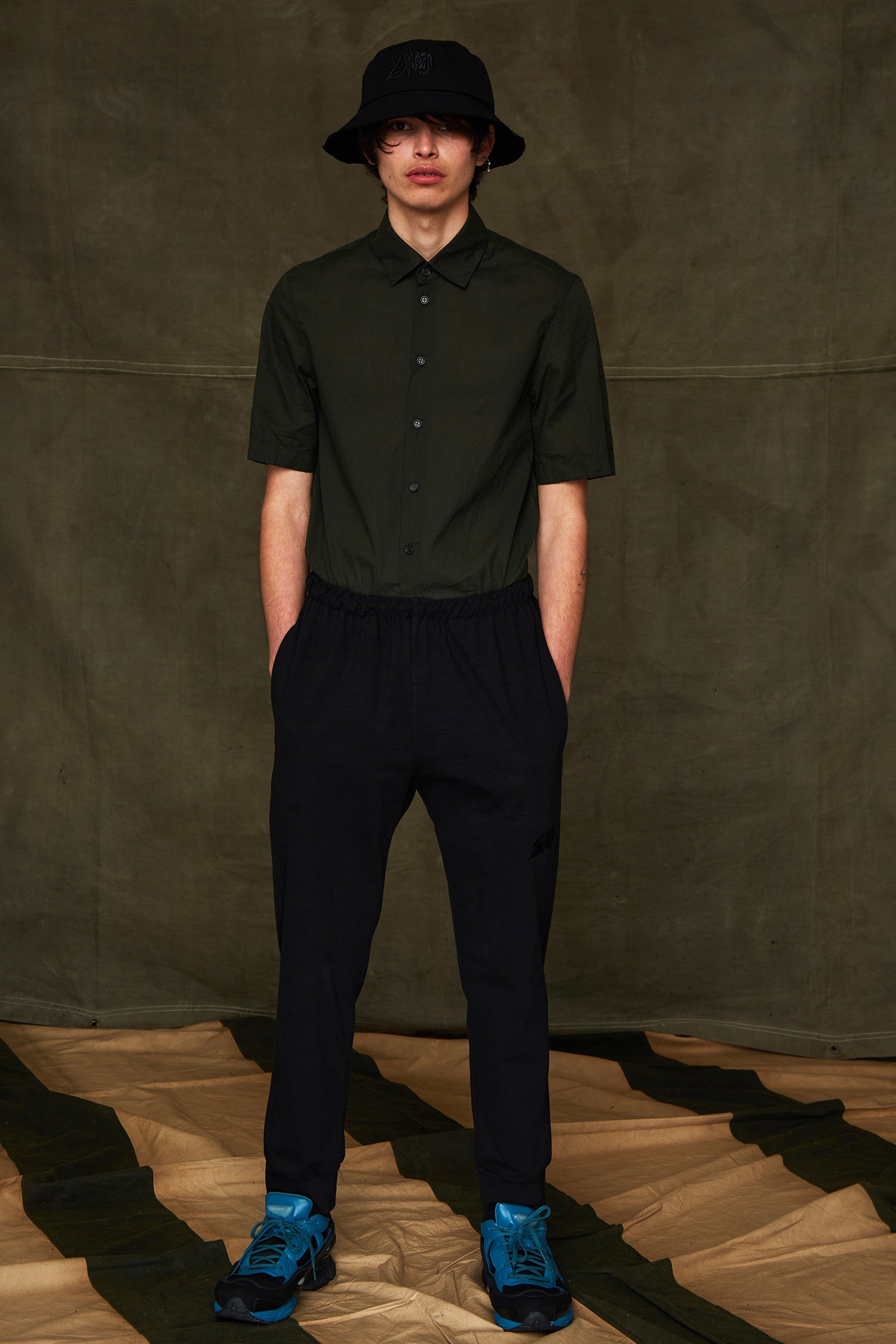 S/S CLASSIC SHIRT IN FOREST, S22