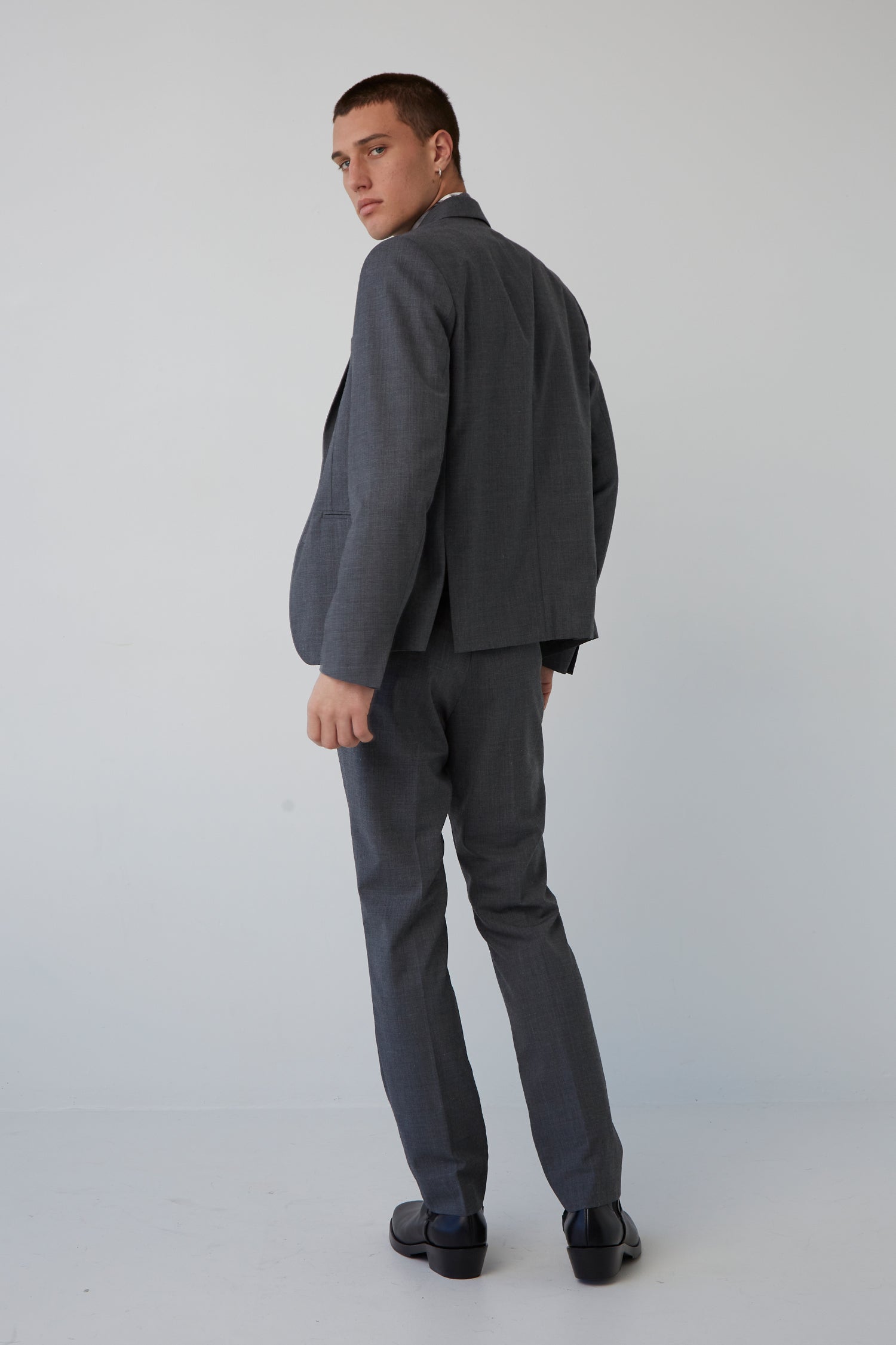 EMERSON IN CONCRETE, S24