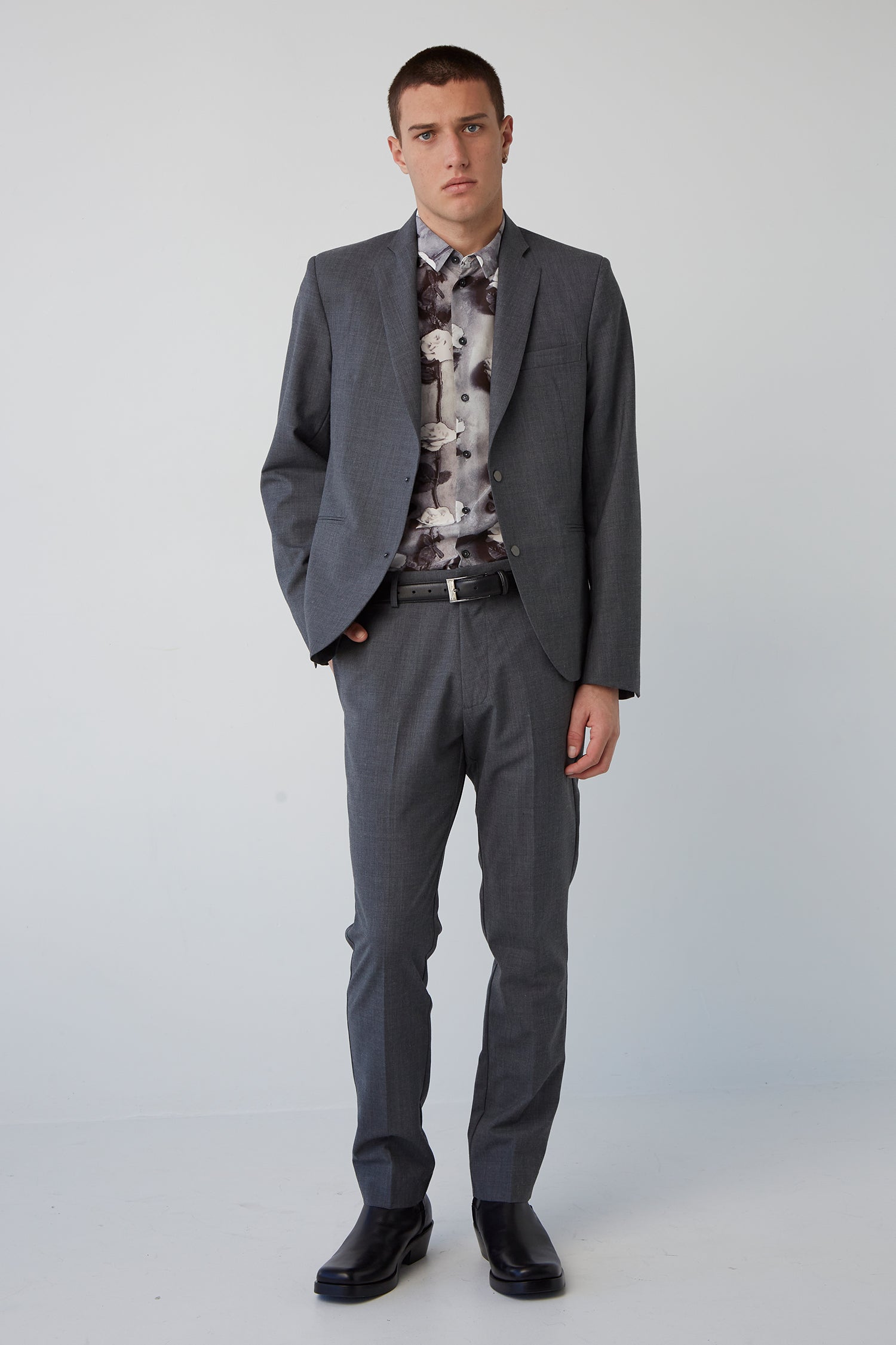 EMERSON IN CONCRETE, S24