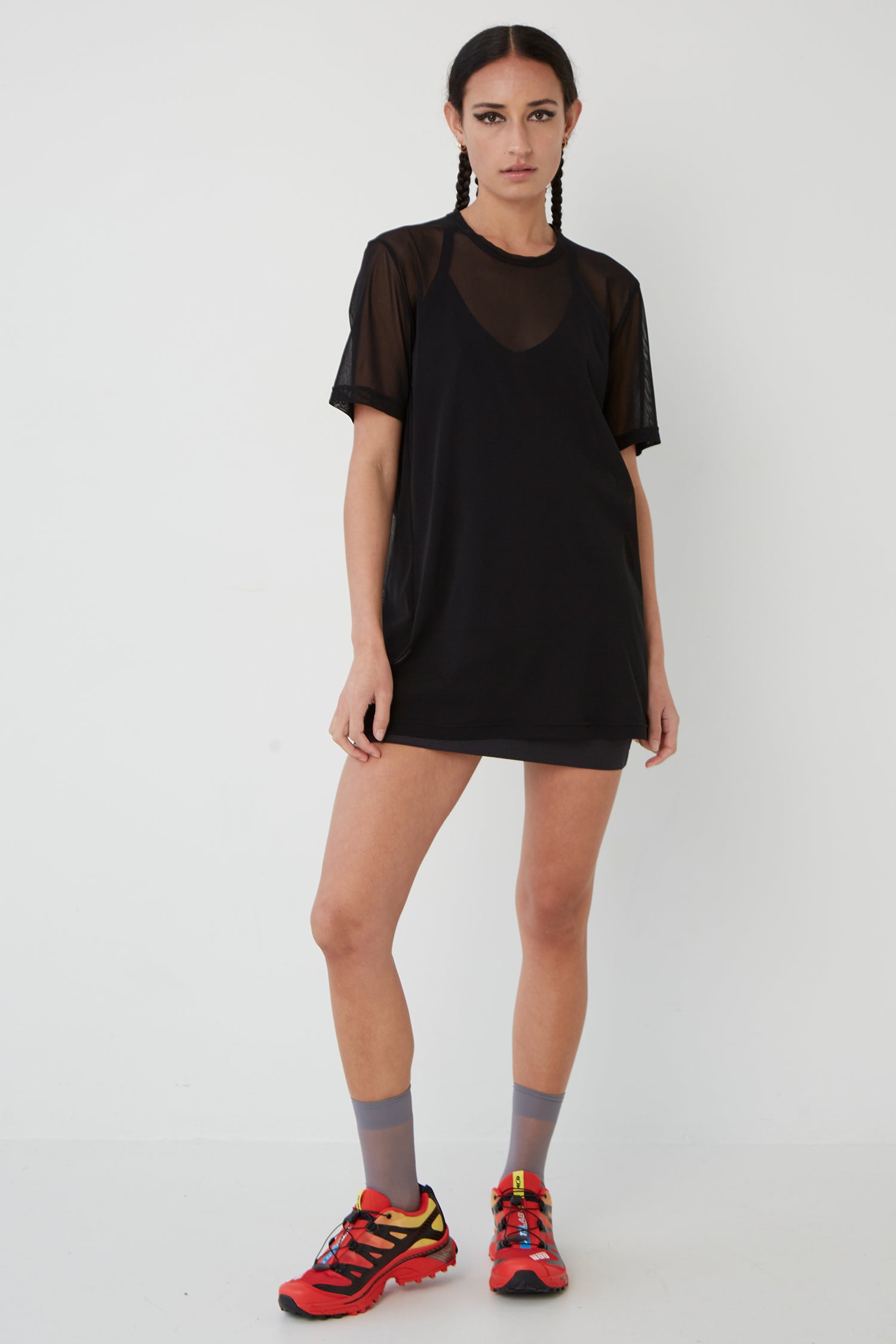 THE FIELD TEE IN RAVEN, S24