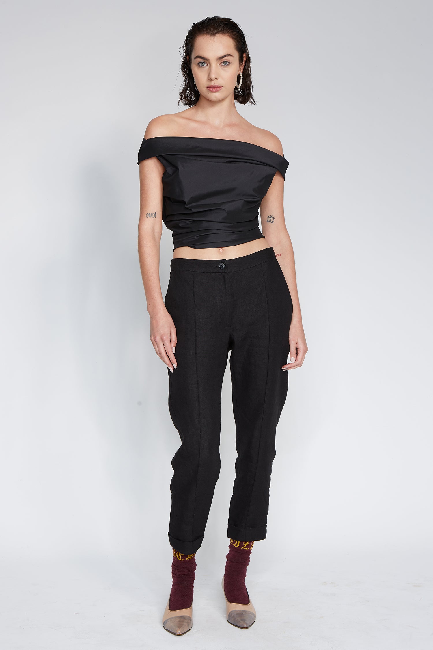 CIGARETTE PANT IN ALLBLACK, S23