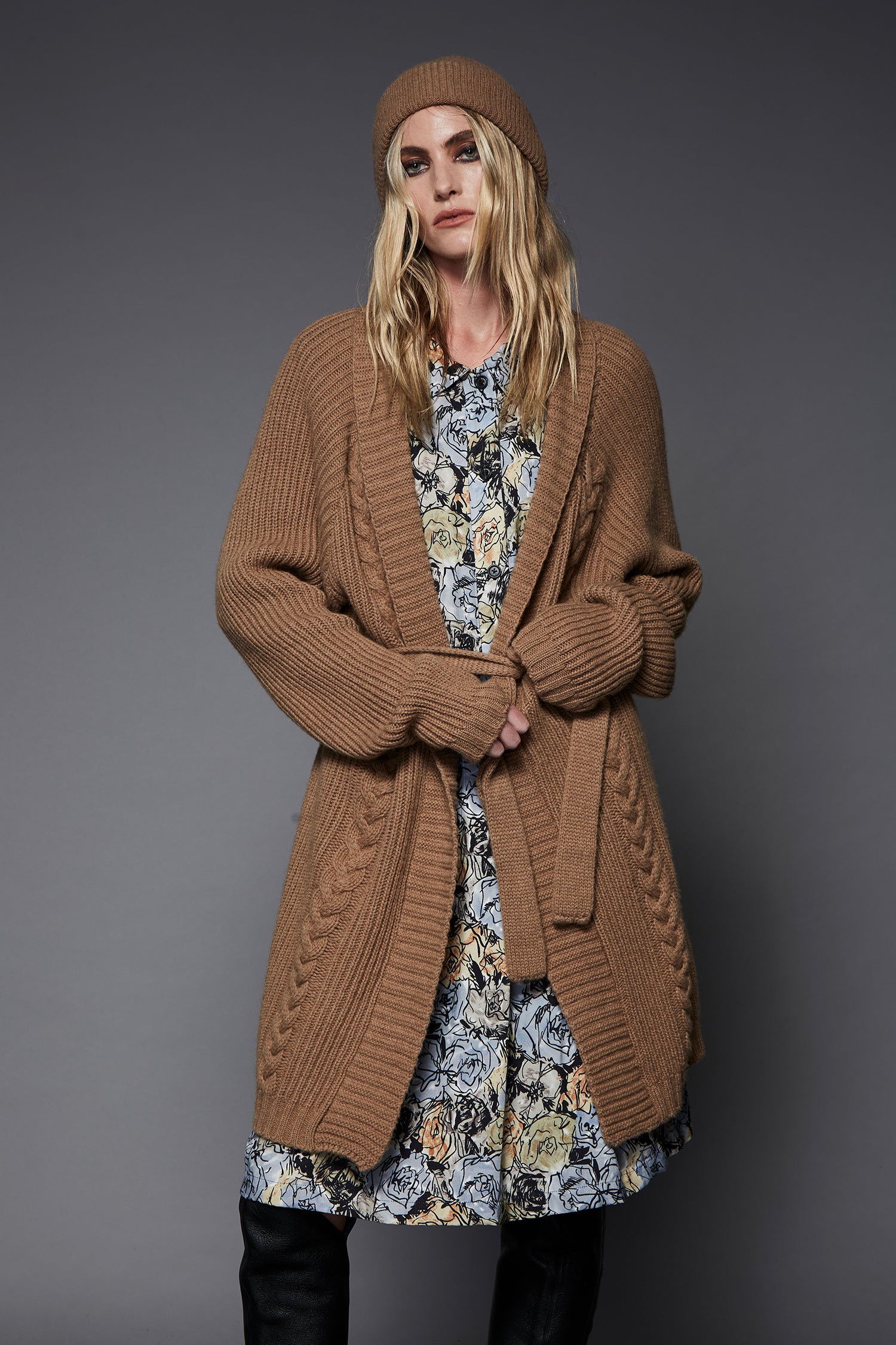 THE SHAWL CARDI IN CAMEL, W23